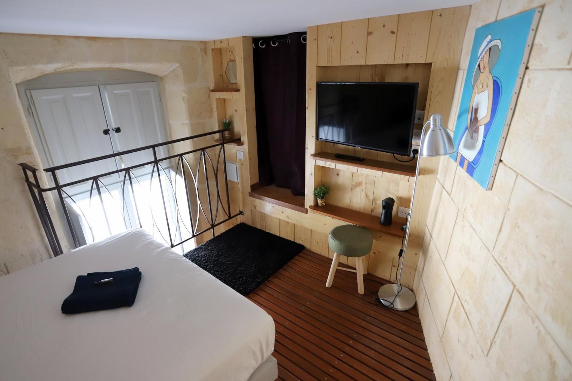 Studio Apartment Le Petit Victoire