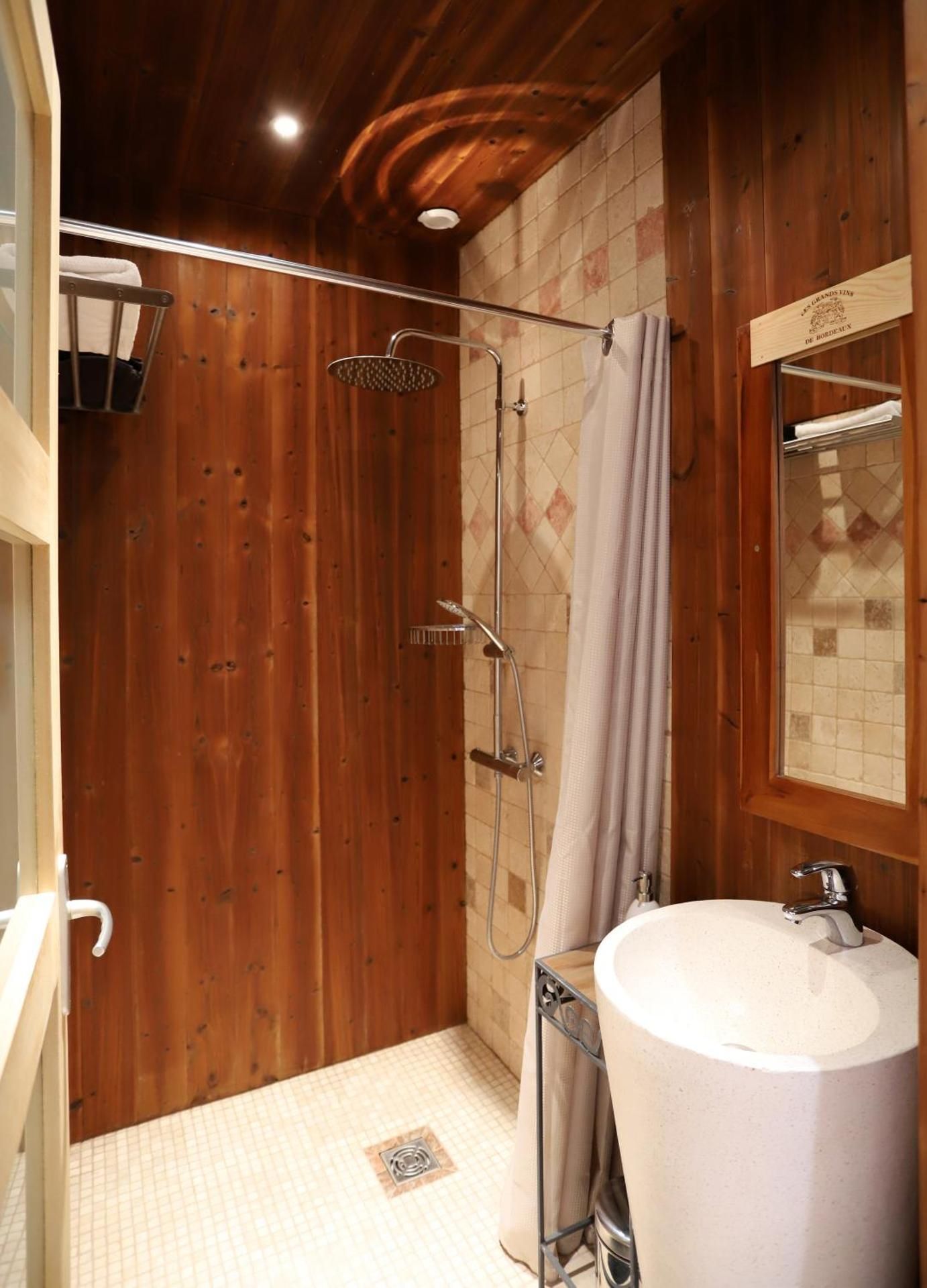 Studio Apartment Le Montesquieu