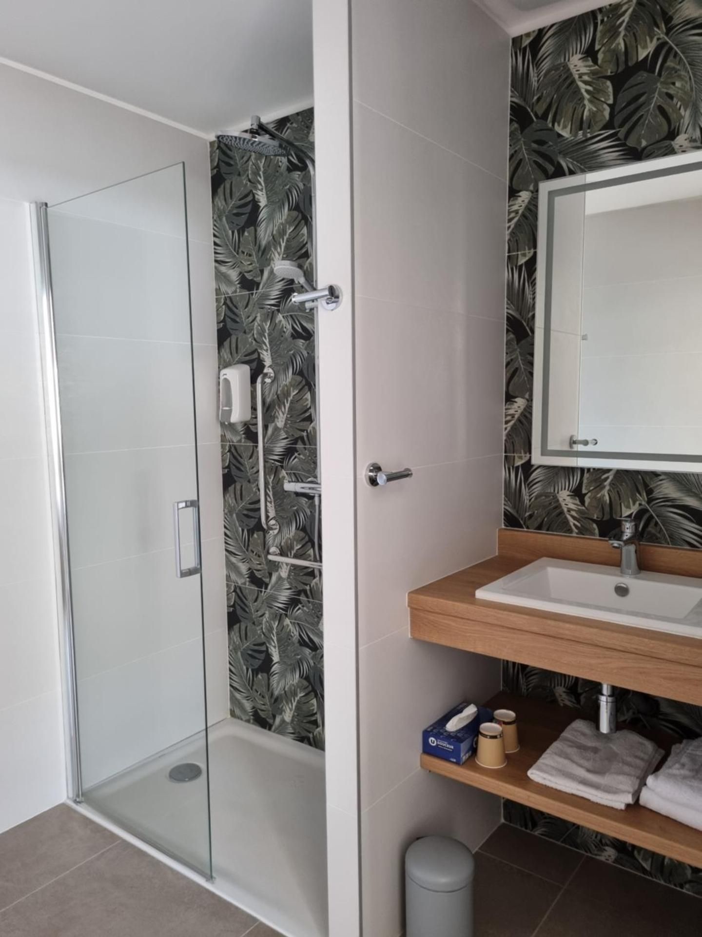 Comfort Triple Room with Shower