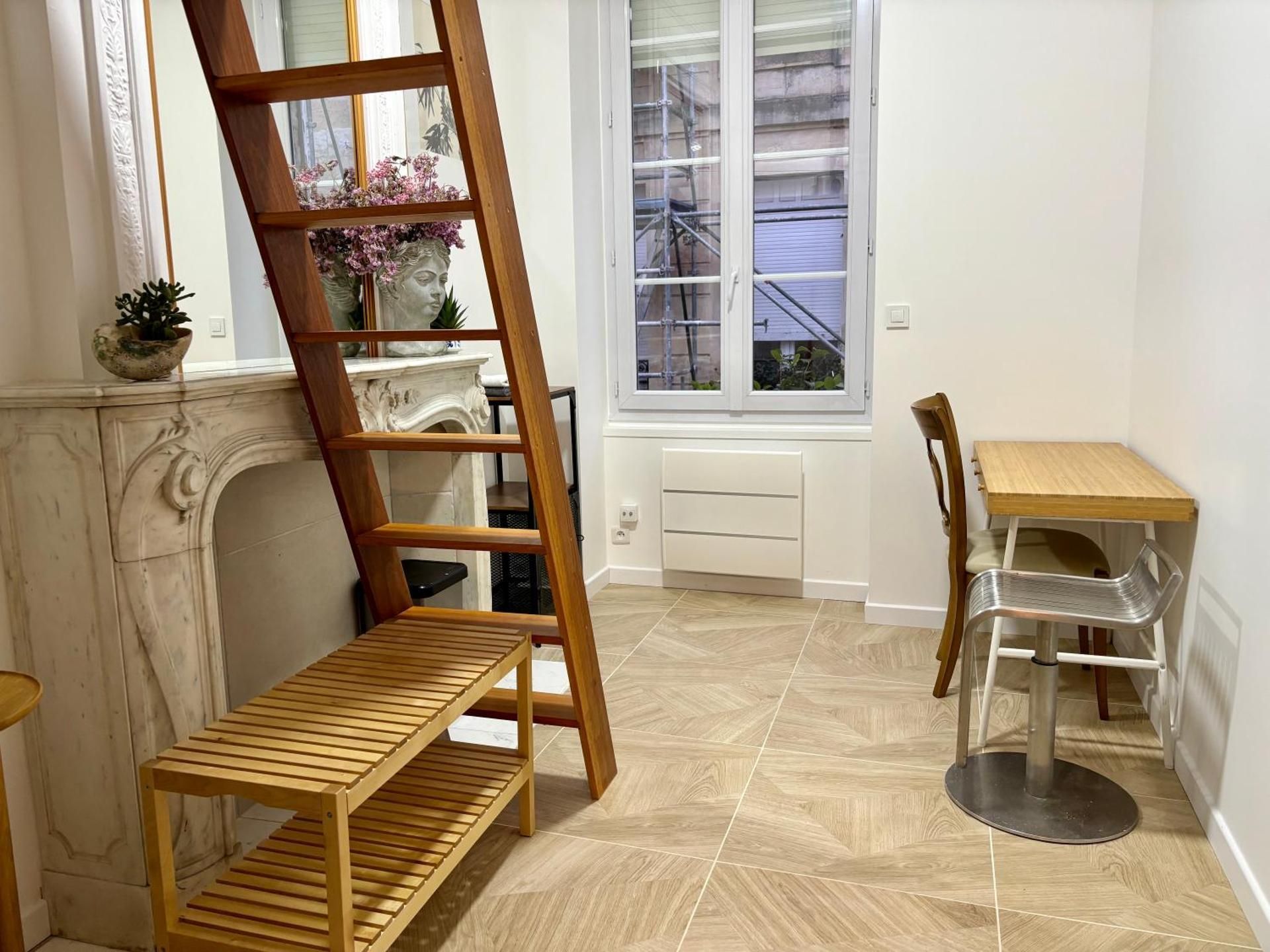 Single Room with Shared Bathroom