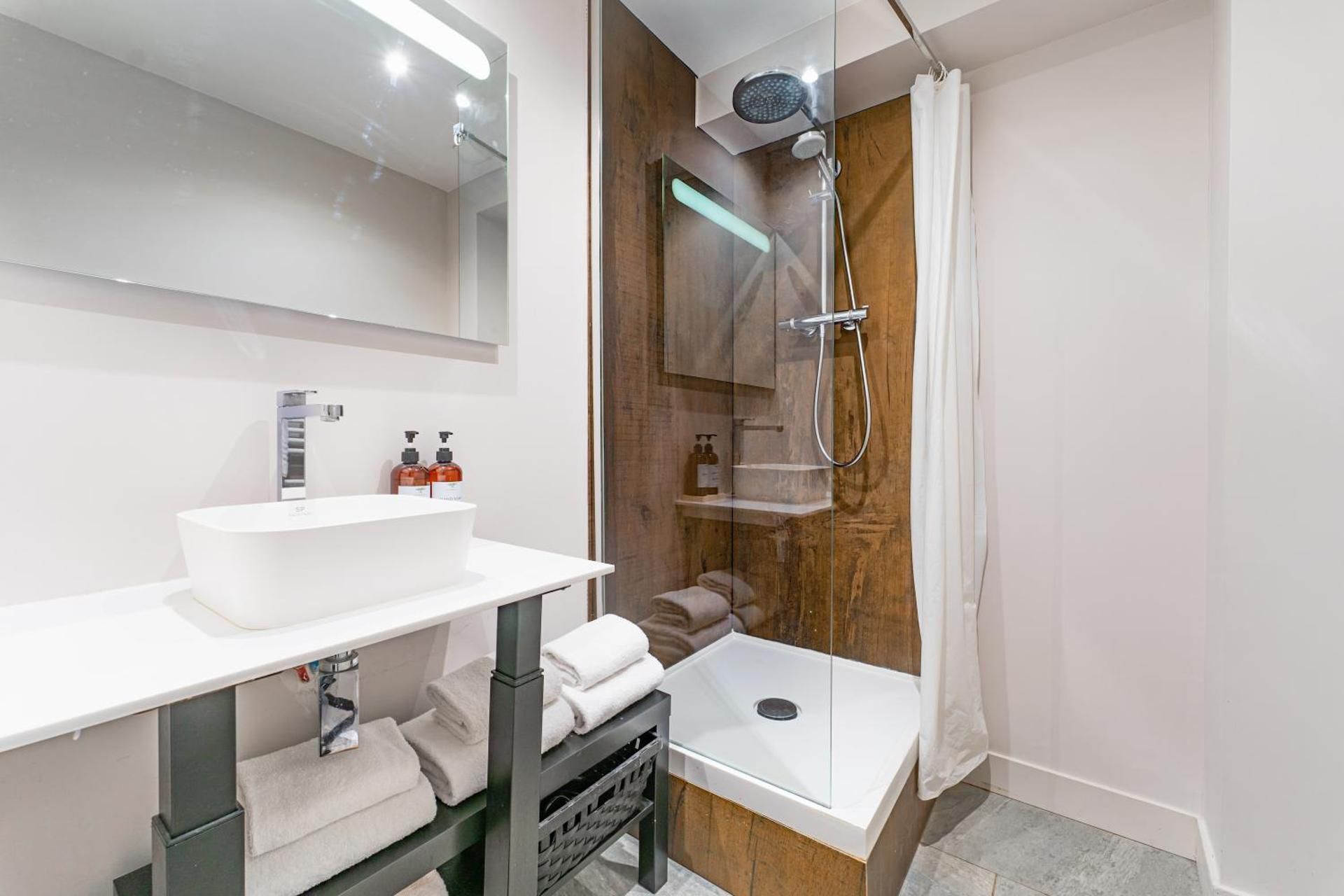 Apartment - Split Level