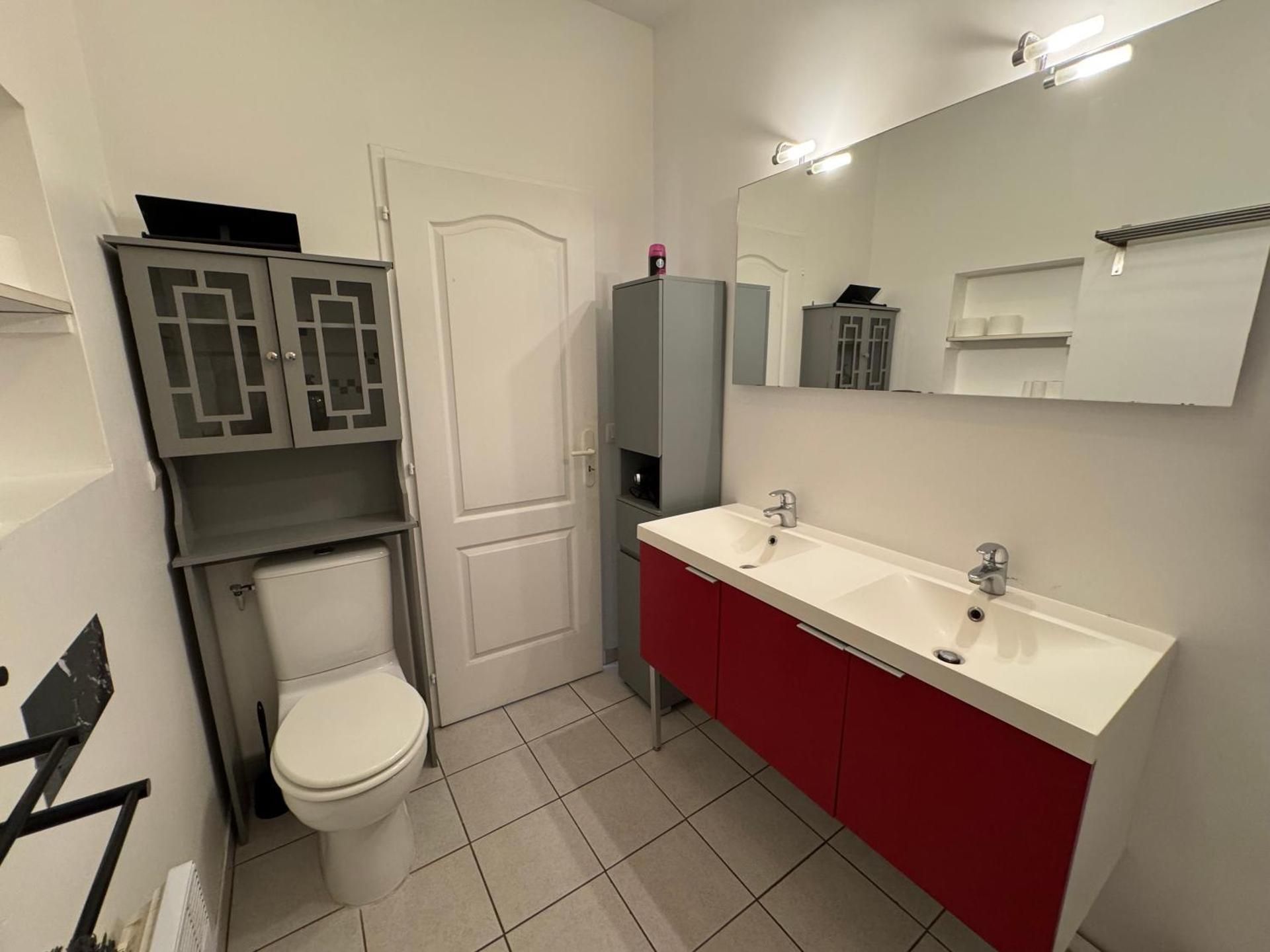 Du calme en pleine ville Jacuzzi Double Room 3