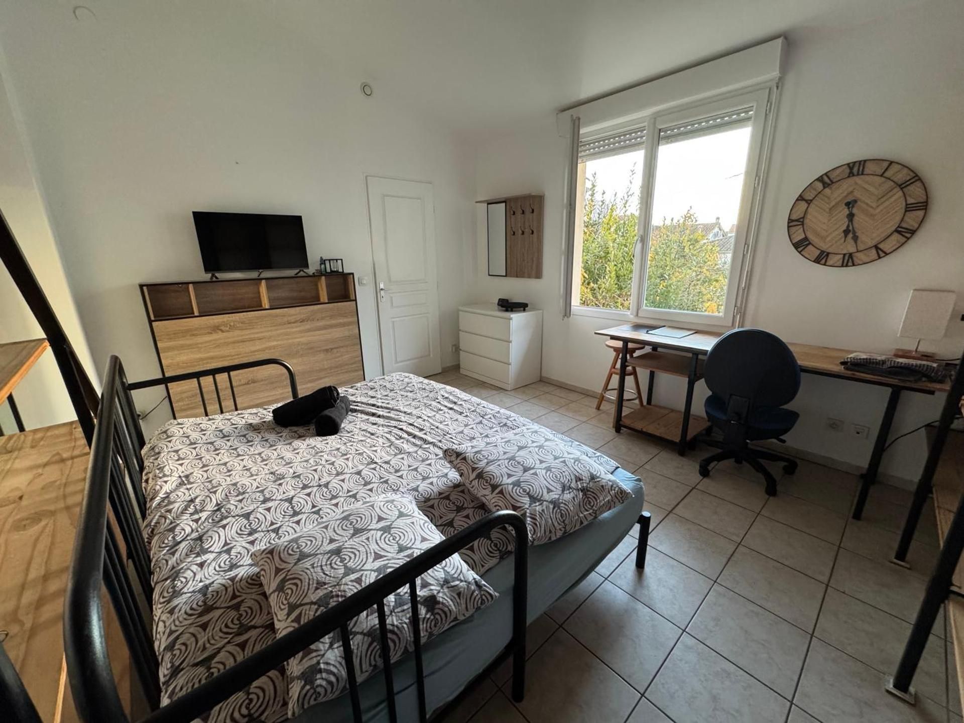 Du calme en pleine ville Jacuzzi Apartment