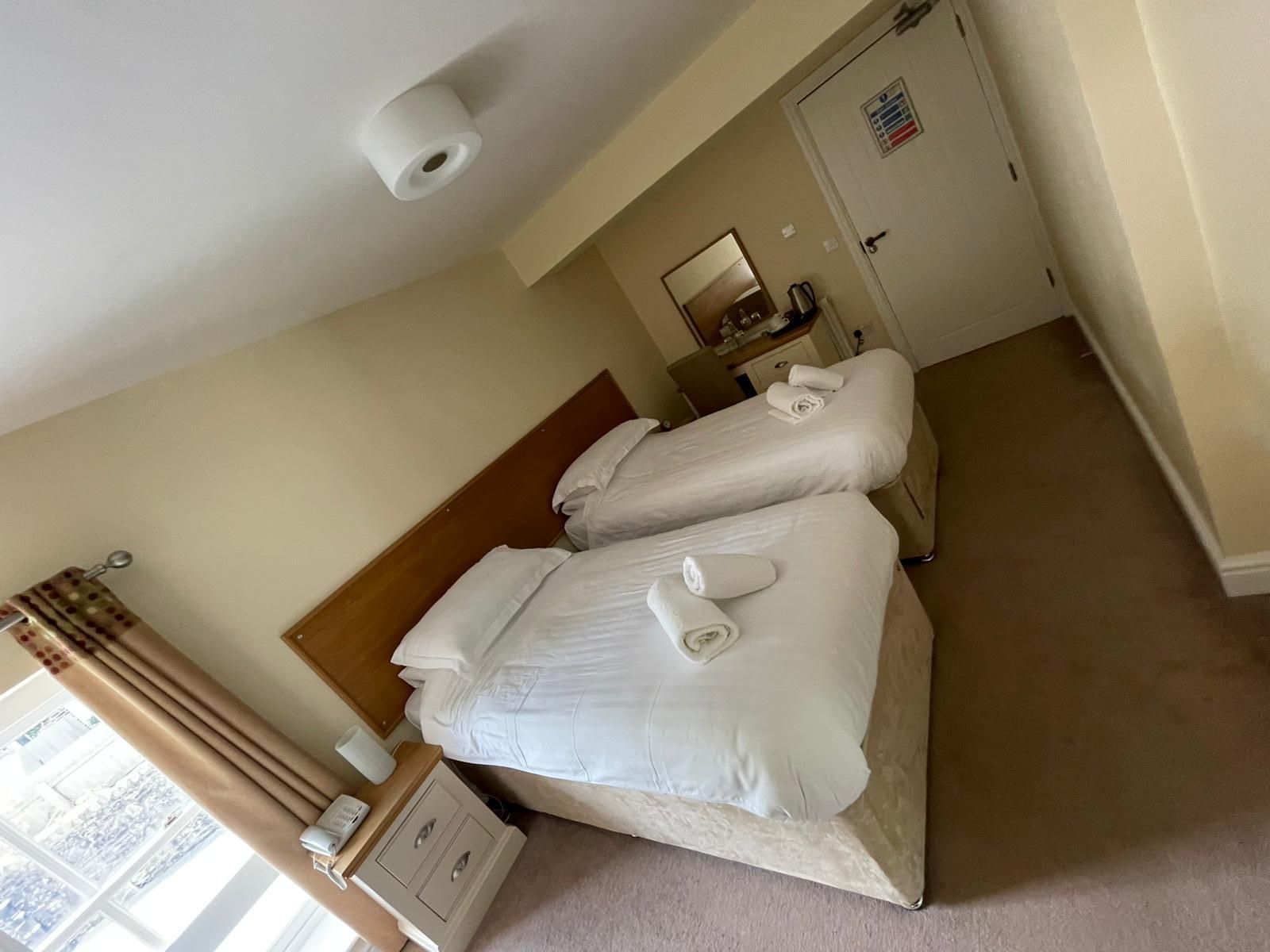 Twin room-Deluxe-Ensuite