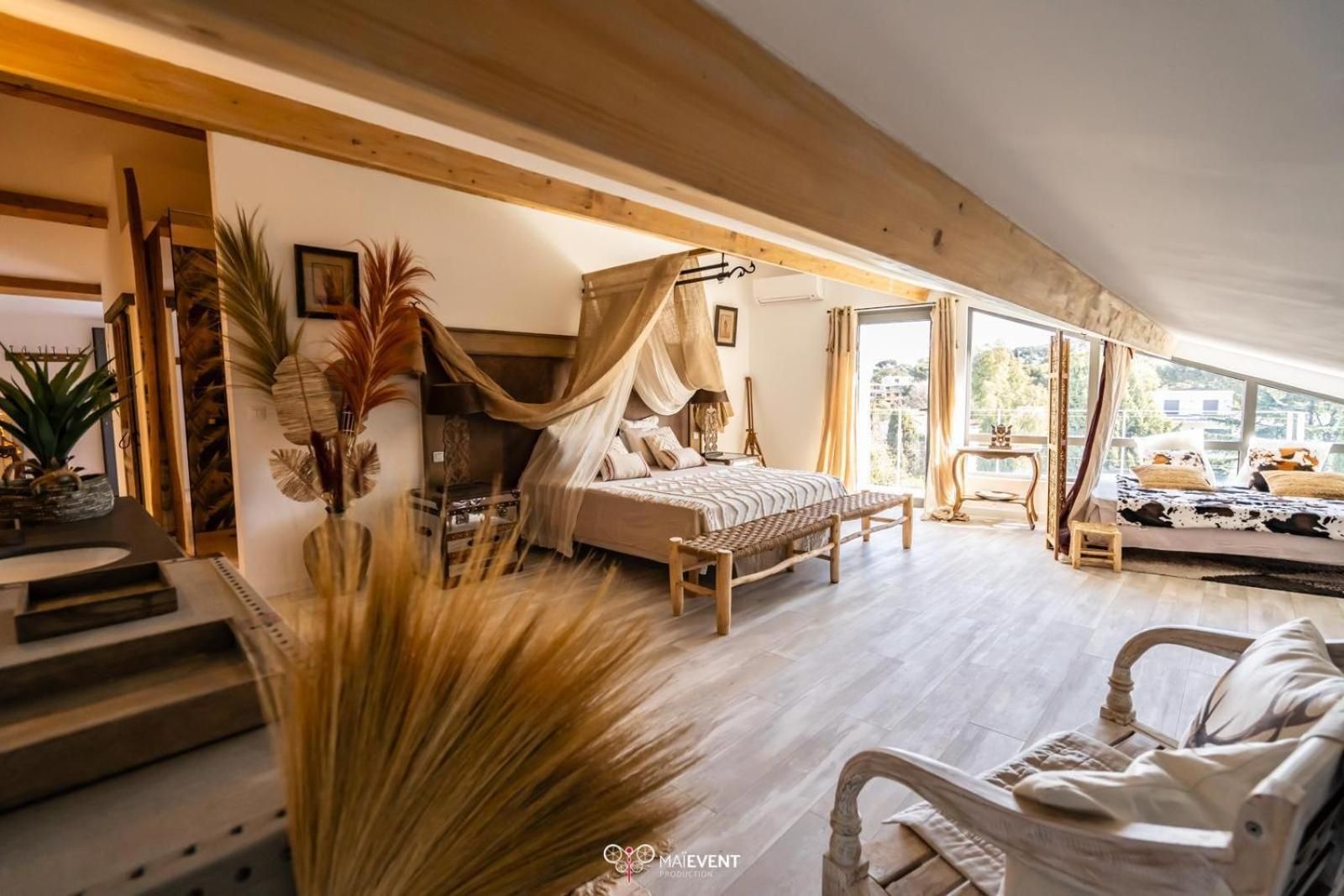 Deluxe Quadruple Room