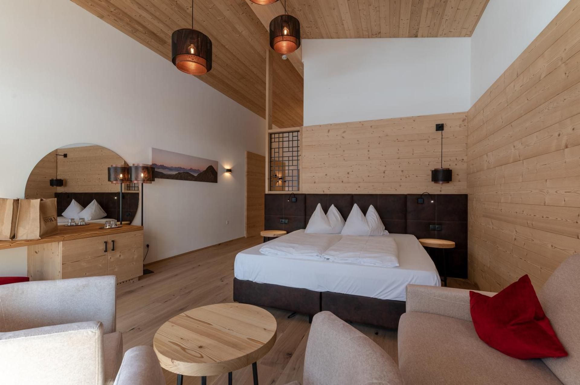 Deluxe Double or Twin Room