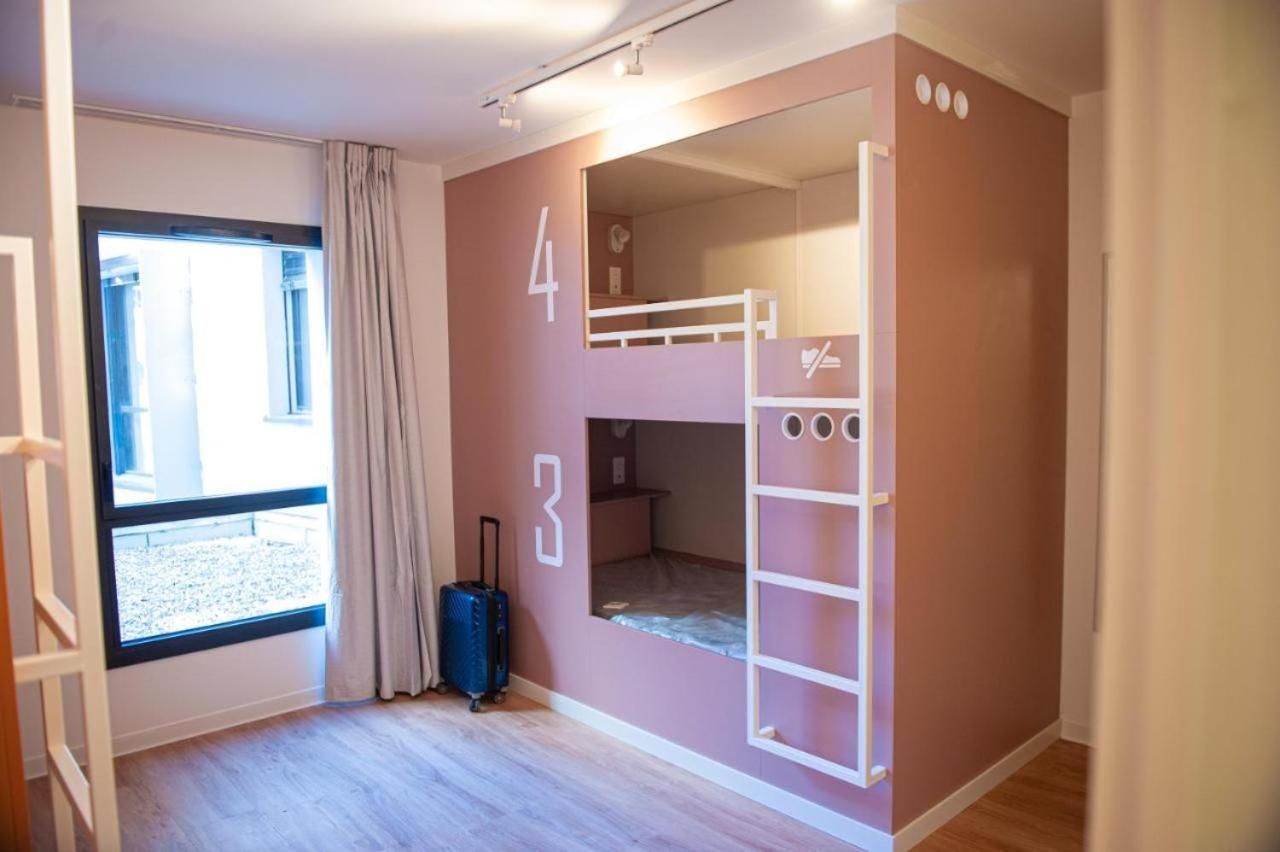 6 People Group Apartment