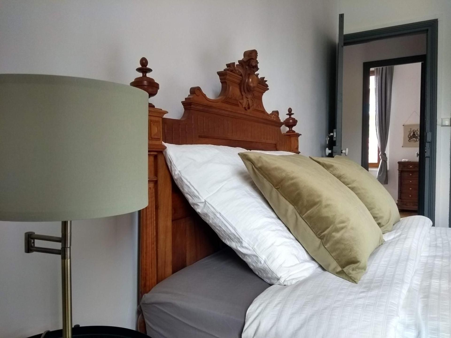 Deluxe Double Room with Shower