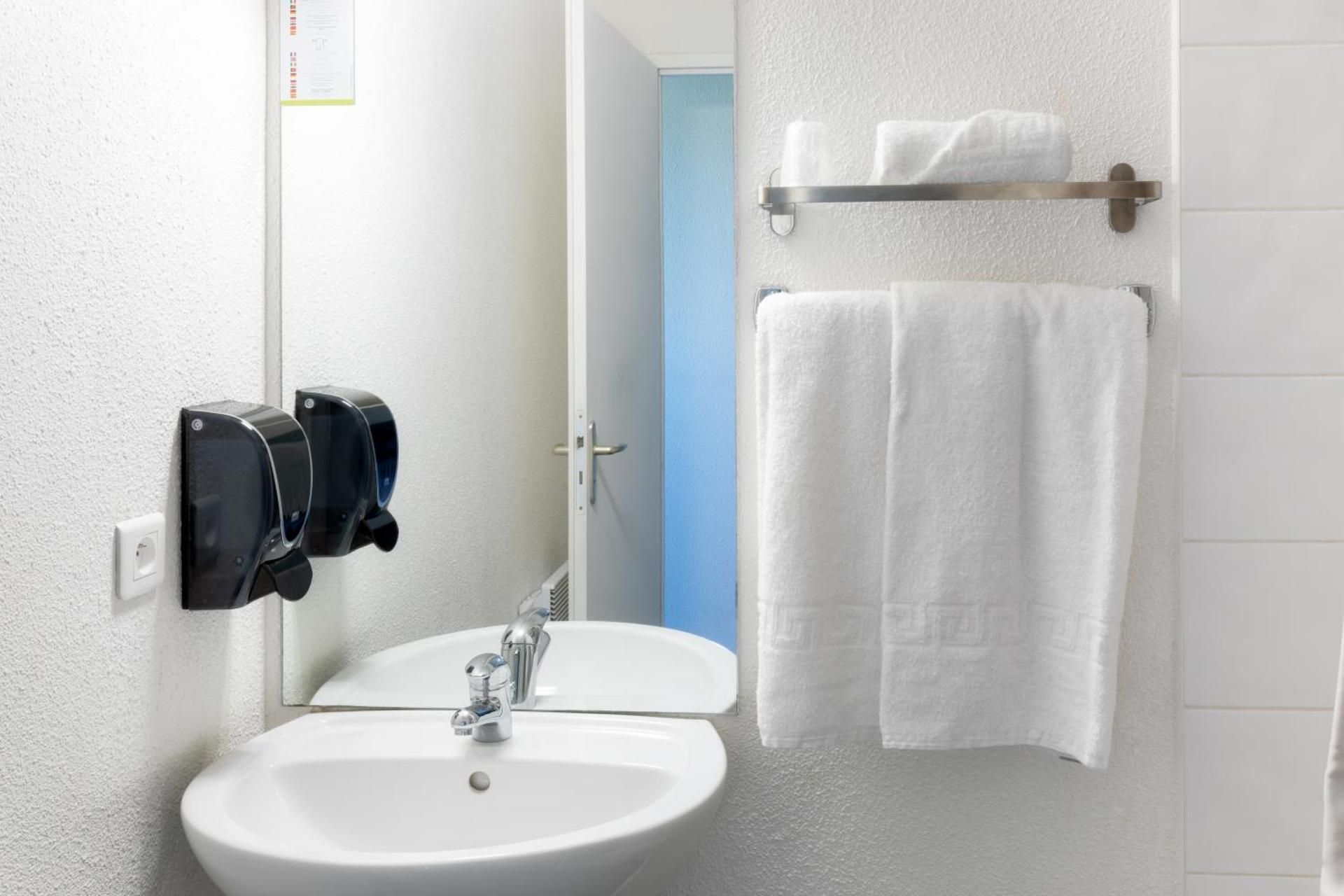 Twin Room with Air Conditioning