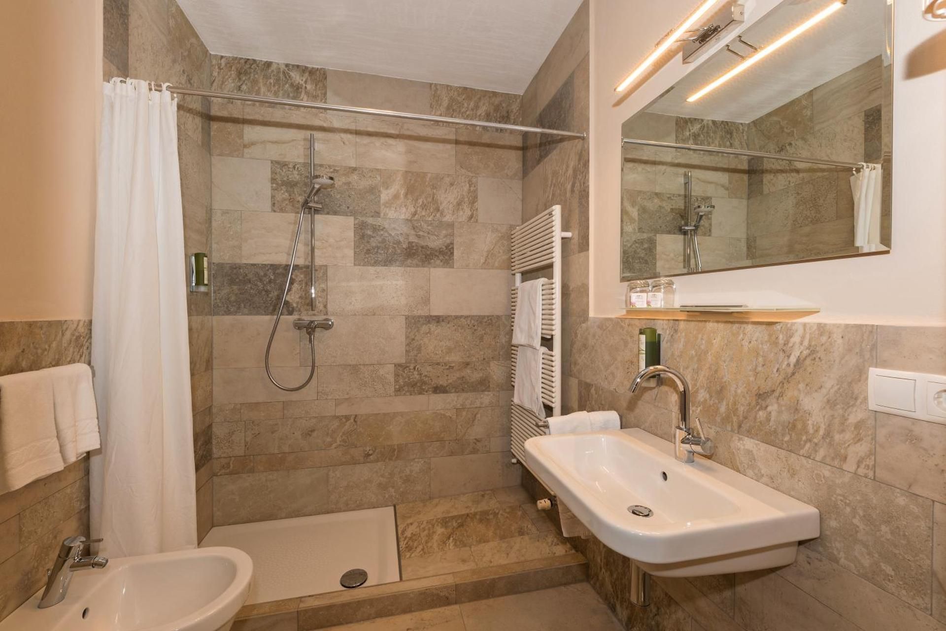 Suite with Lake View