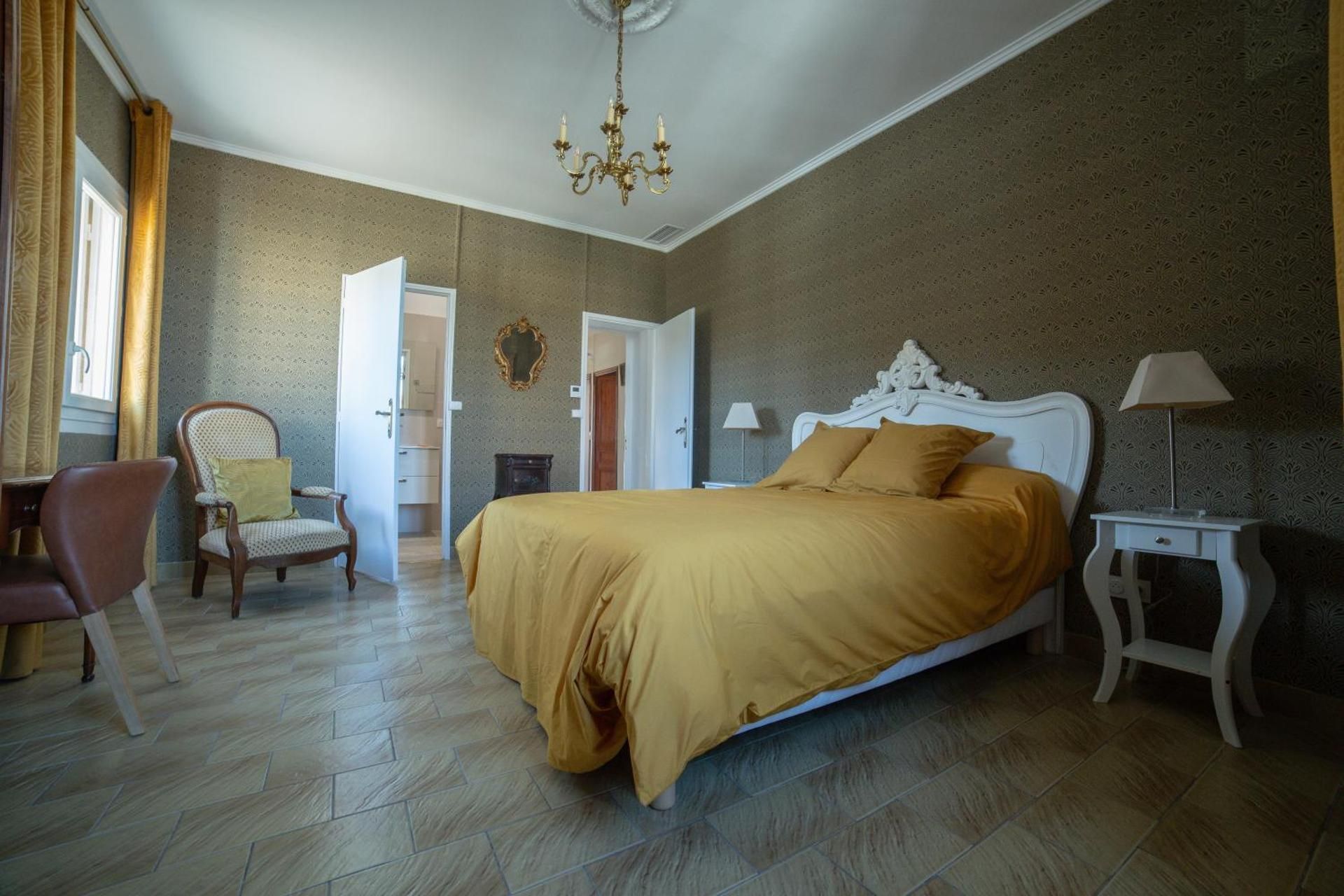 Deluxe Double Room with Castle View
