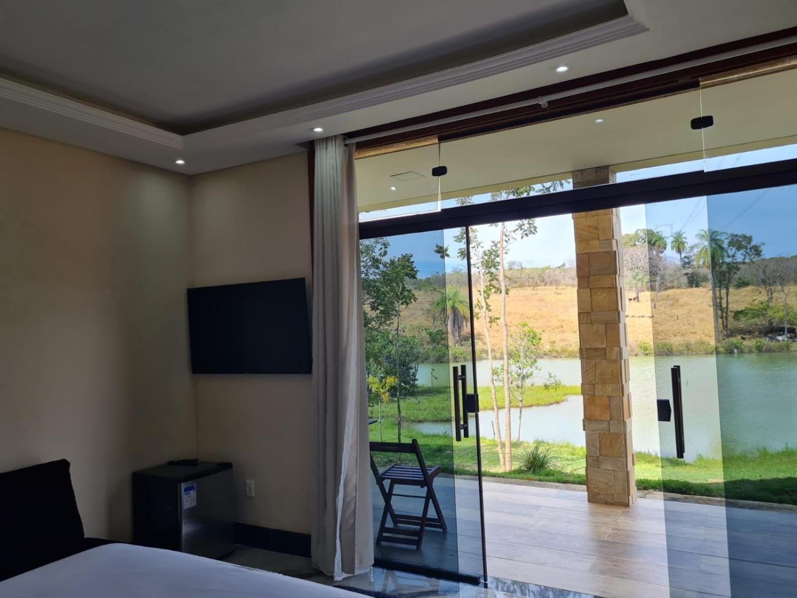 Suite with Lake View