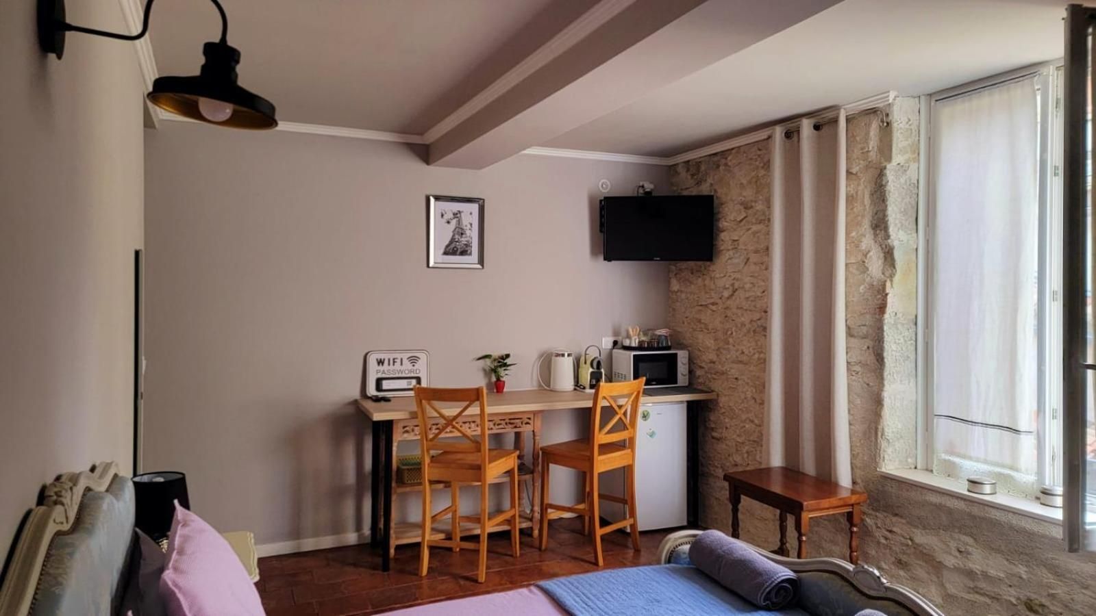 Studio Apartment