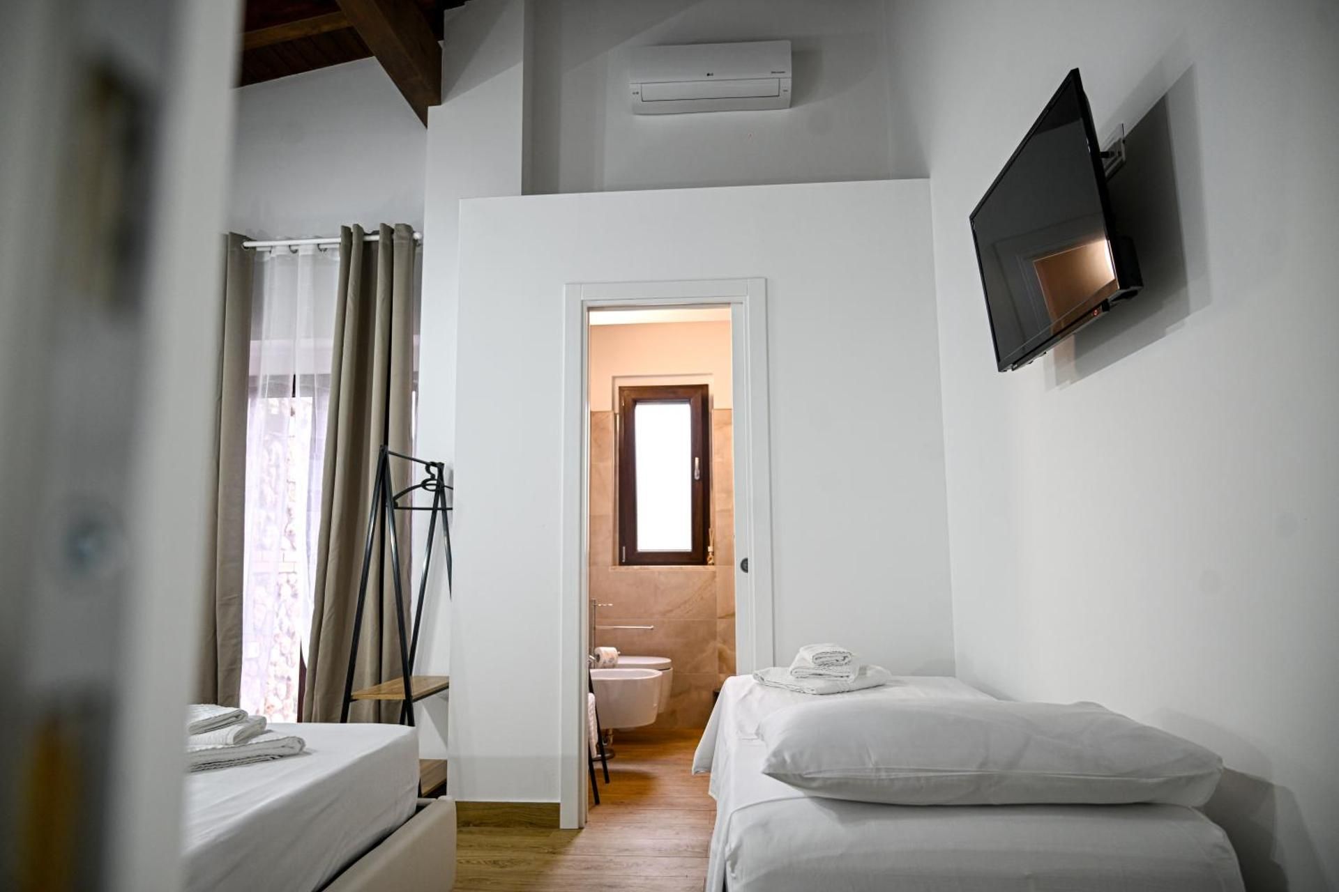 Triple Room with Balcony