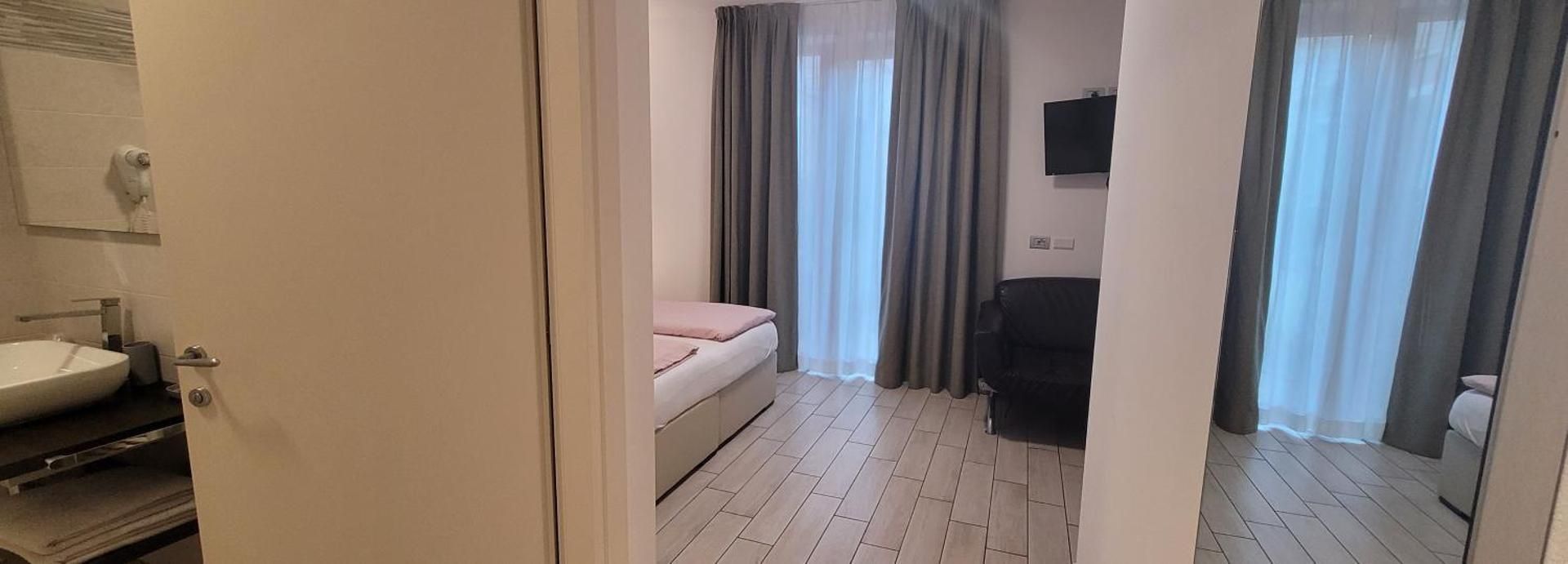 Economy Double or Twin Room with Garden View