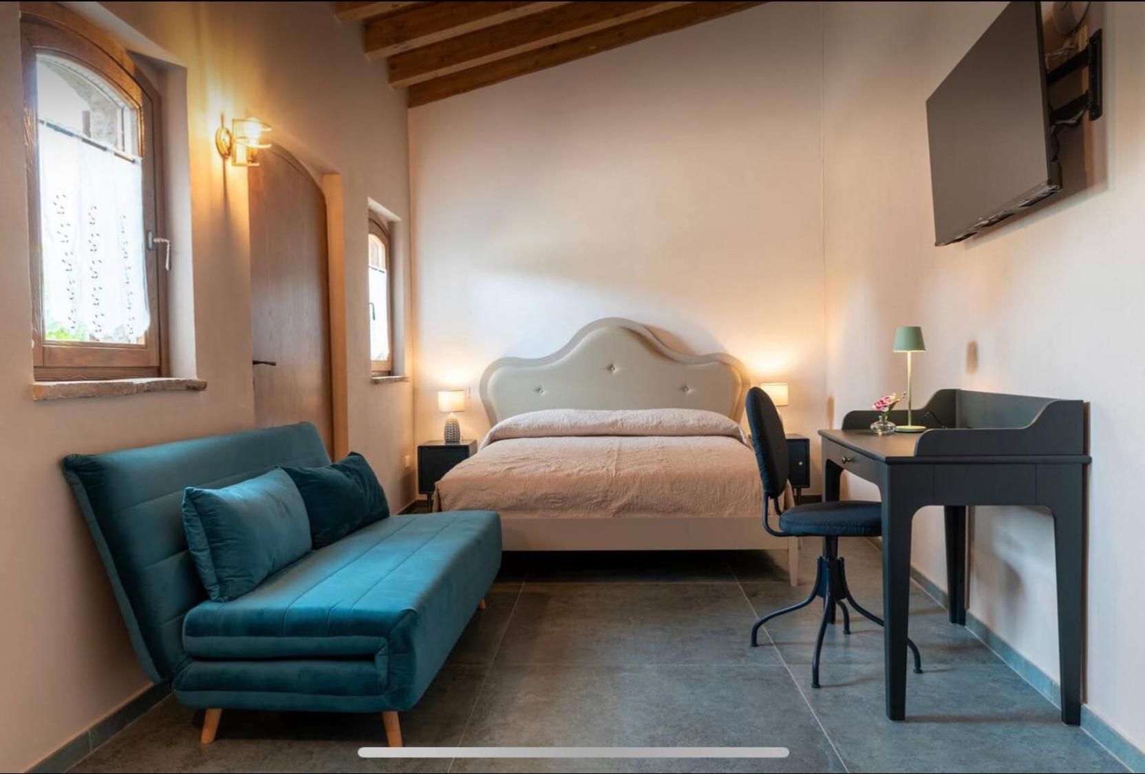 Large Double Room