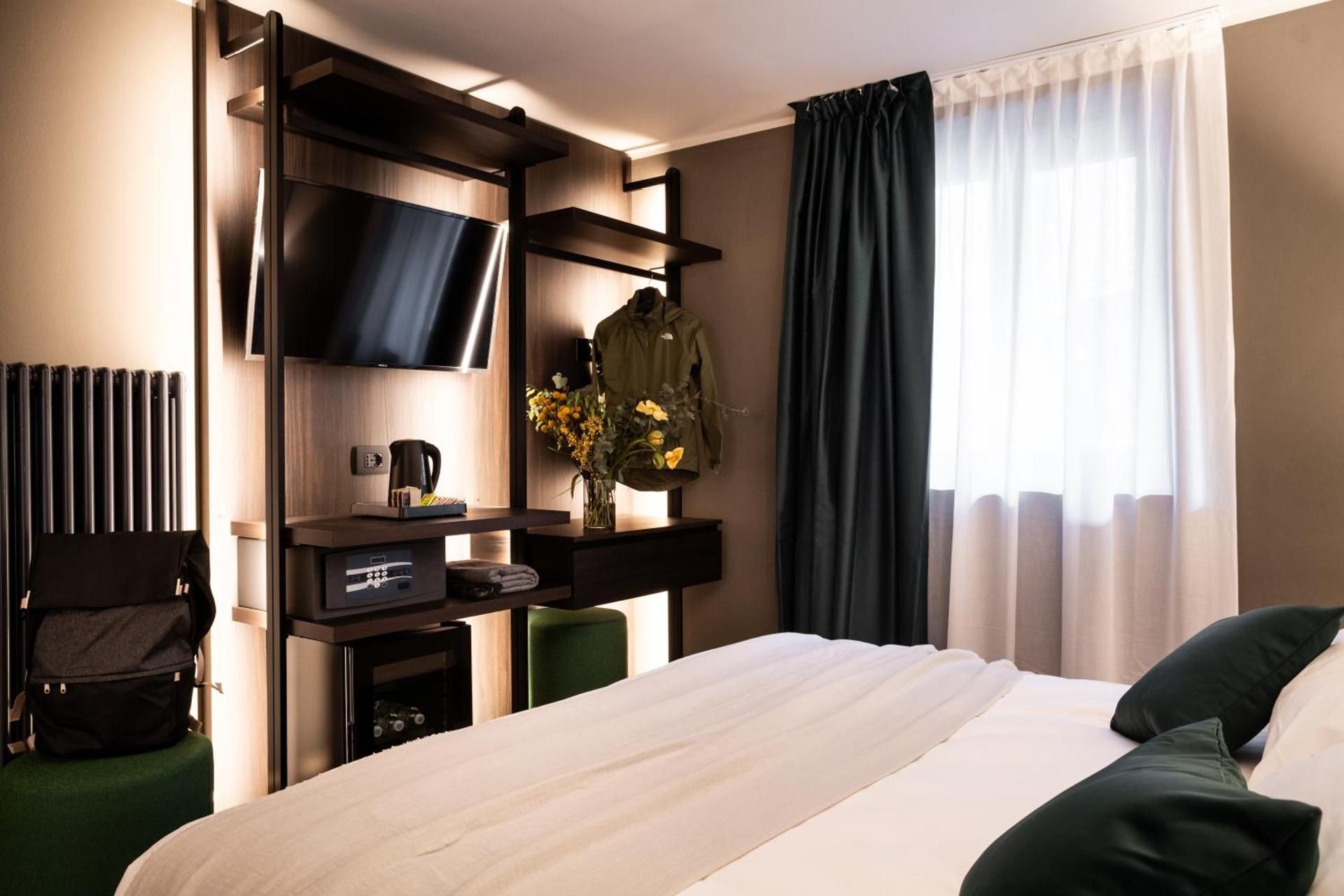 Large Double or Twin Room
