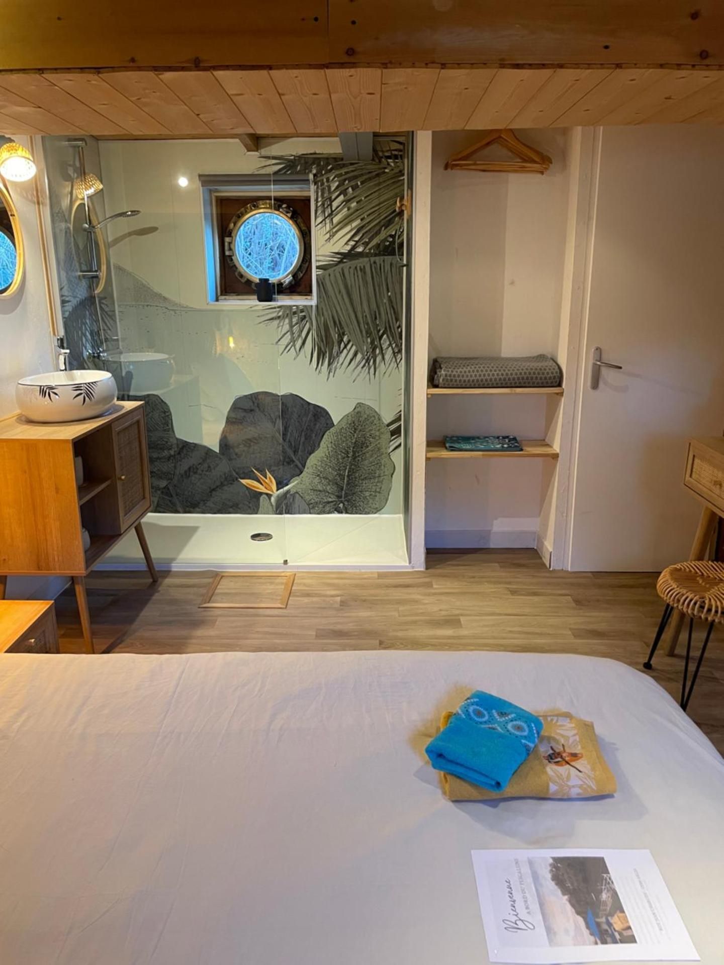 Double Room with Private Bathroom
