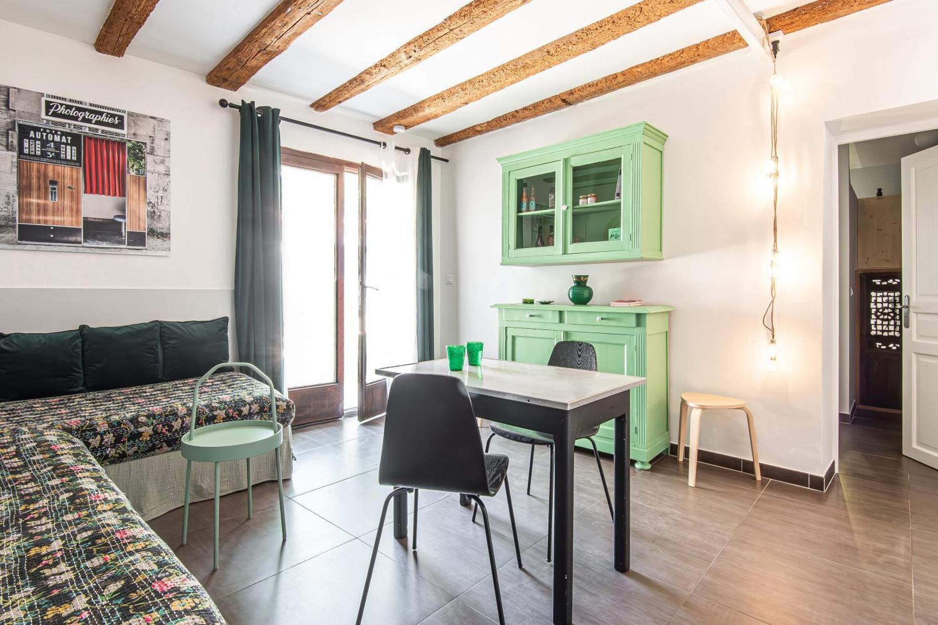 One-Bedroom Apartment with Garden View