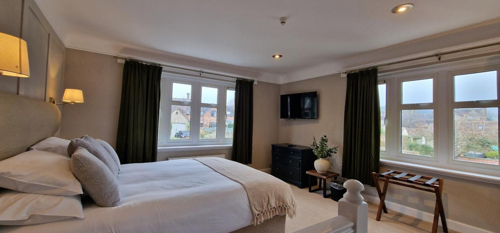 Standard King Room