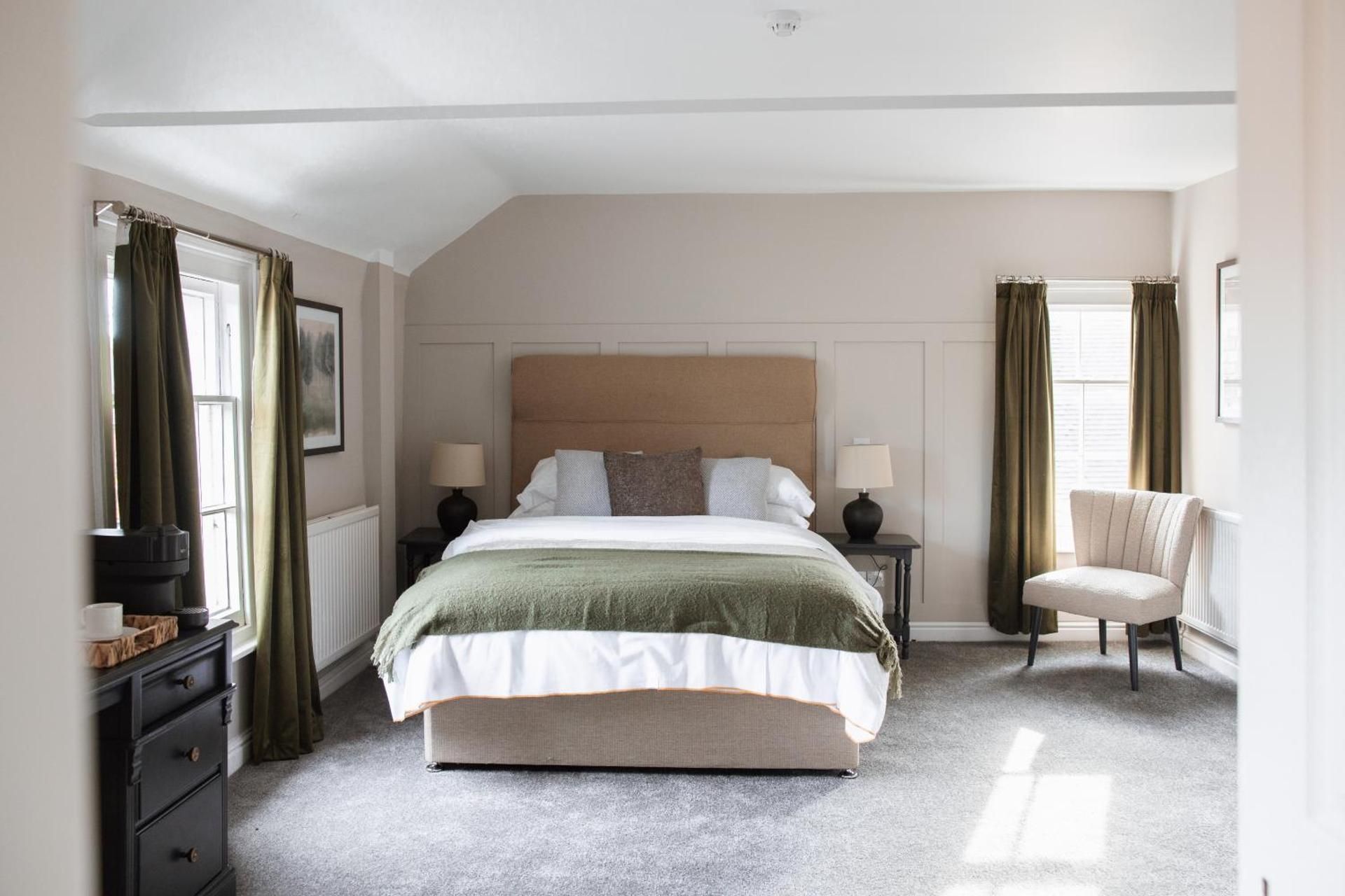 Deluxe King Suite