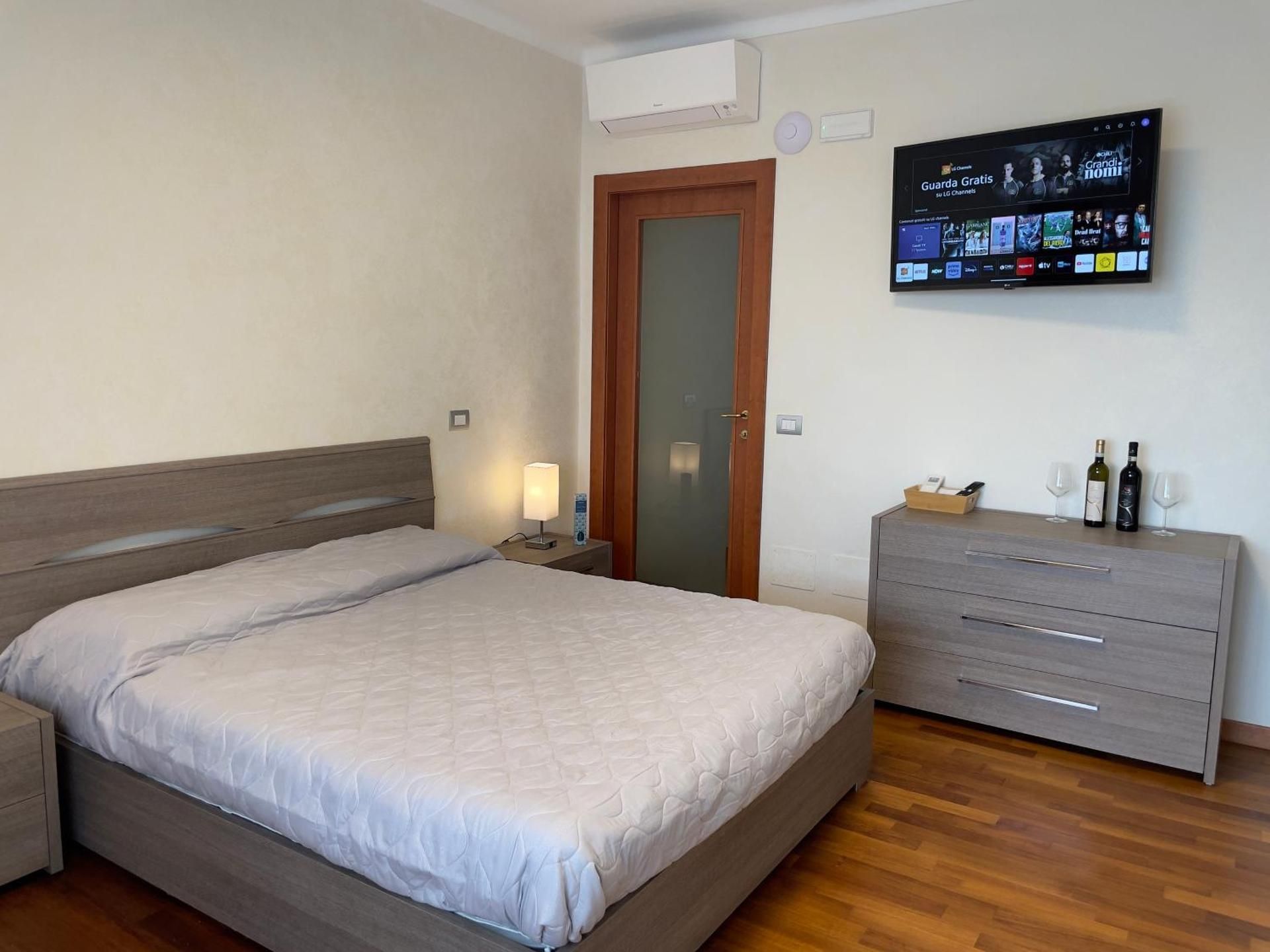 Landora Deluxe Double Room with Balcony