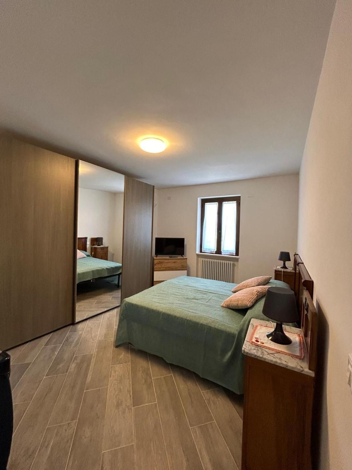 Deluxe Double Room (2 Adults + 1 Child)