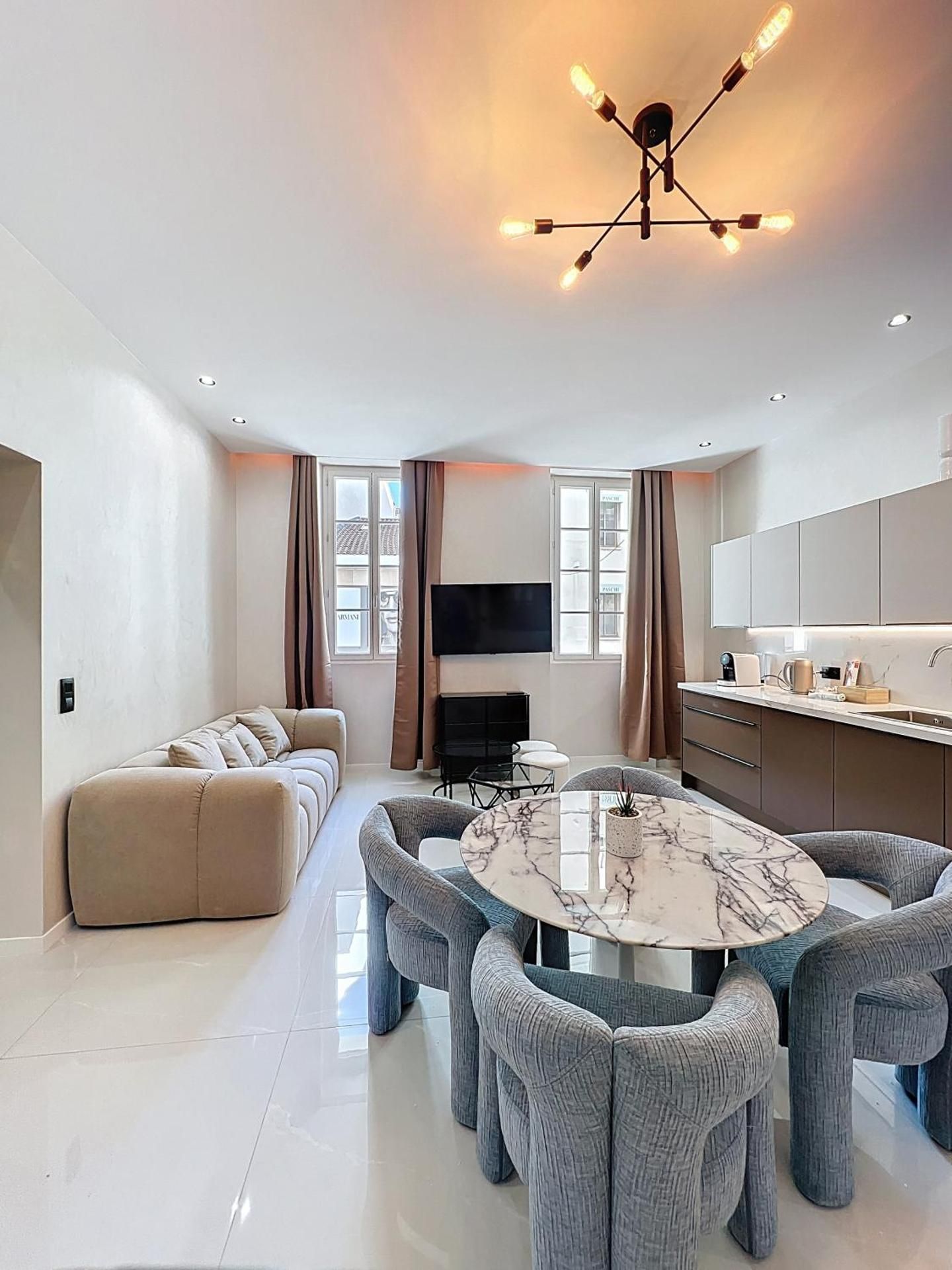 VERA - Two-Bedroom Deluxe Apartment