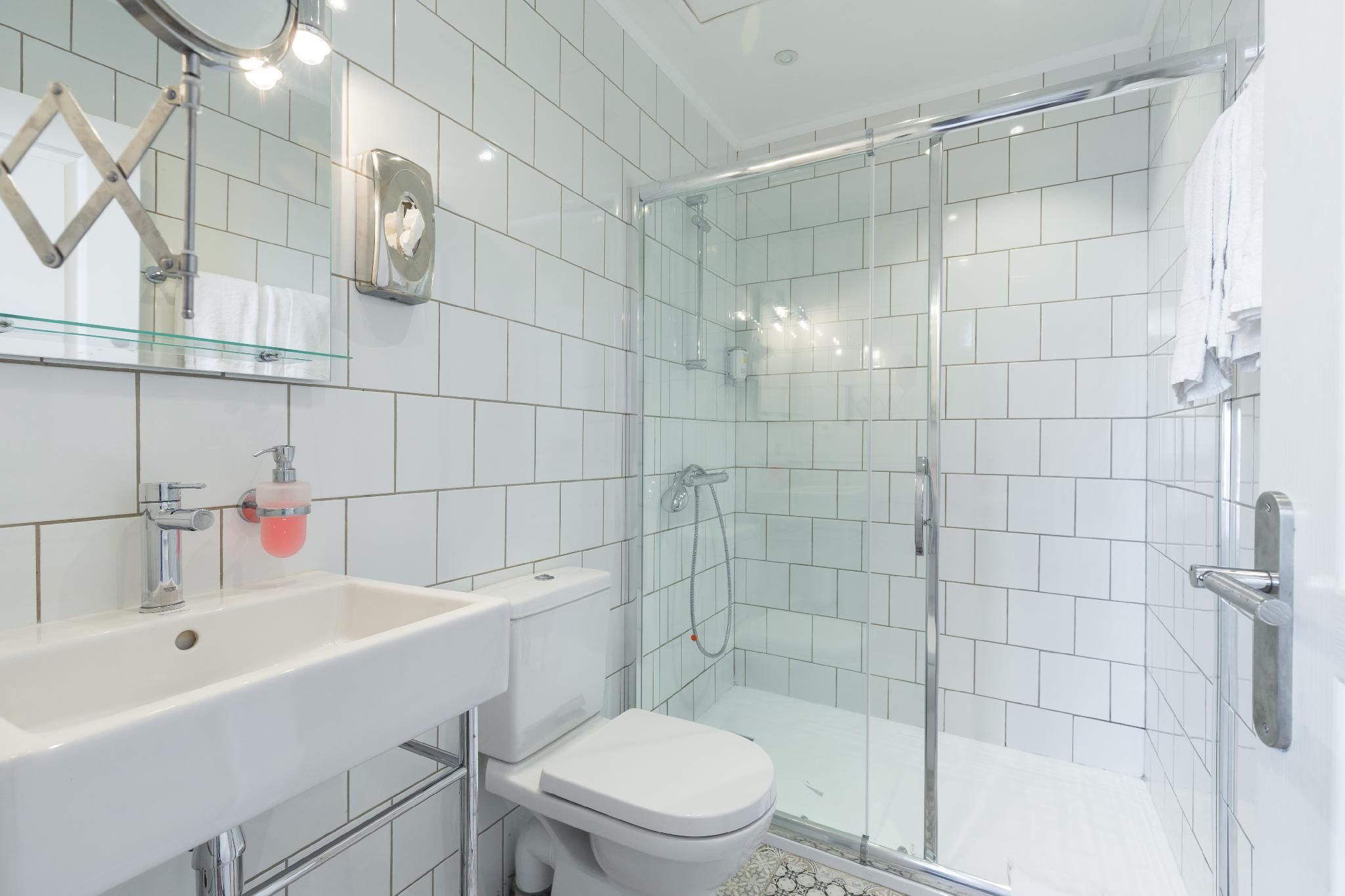 Florella Marceau Residence 2 Bedroom Apartment 2