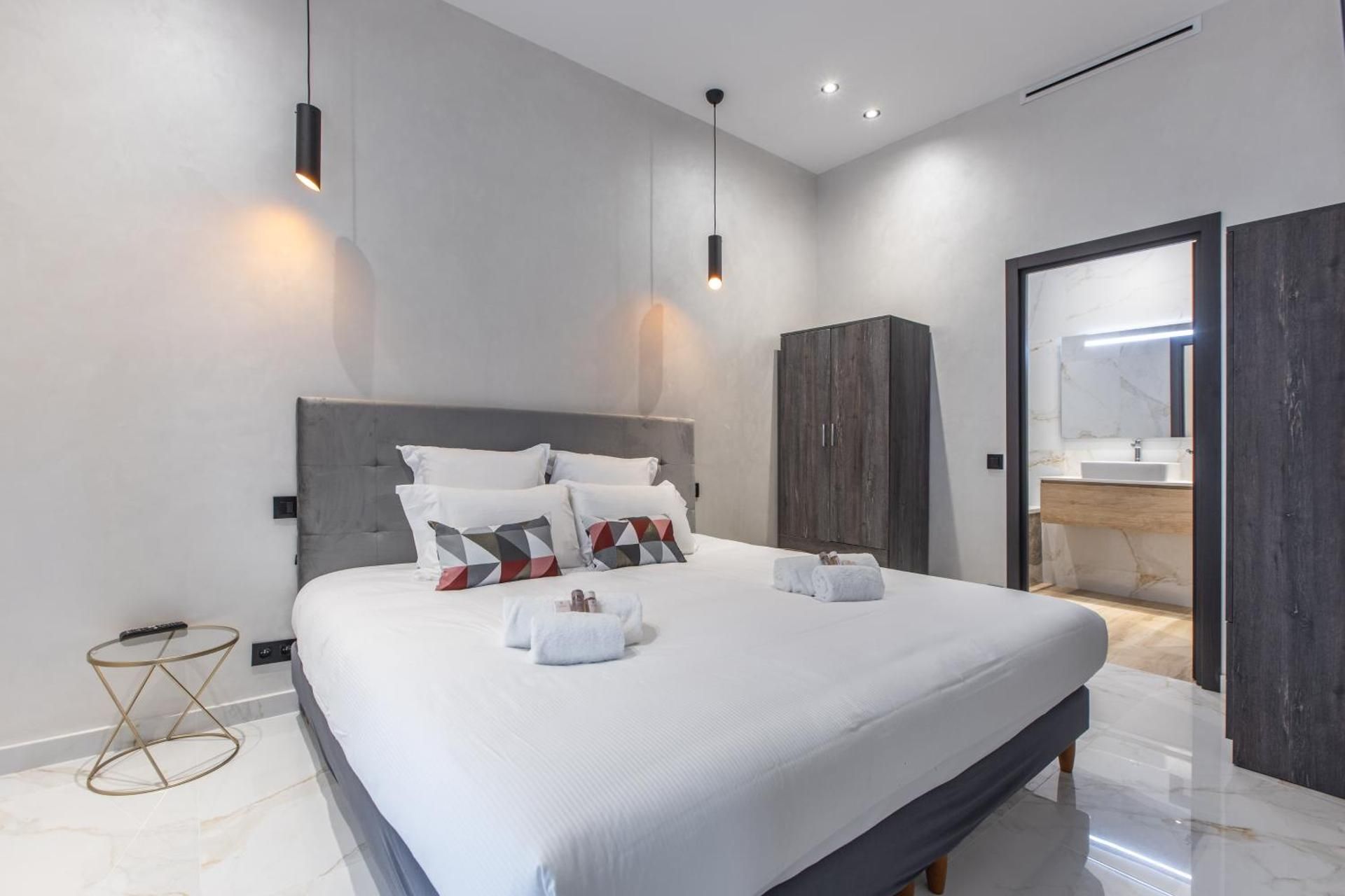 SAPHIR Three-Bedroom Apartment