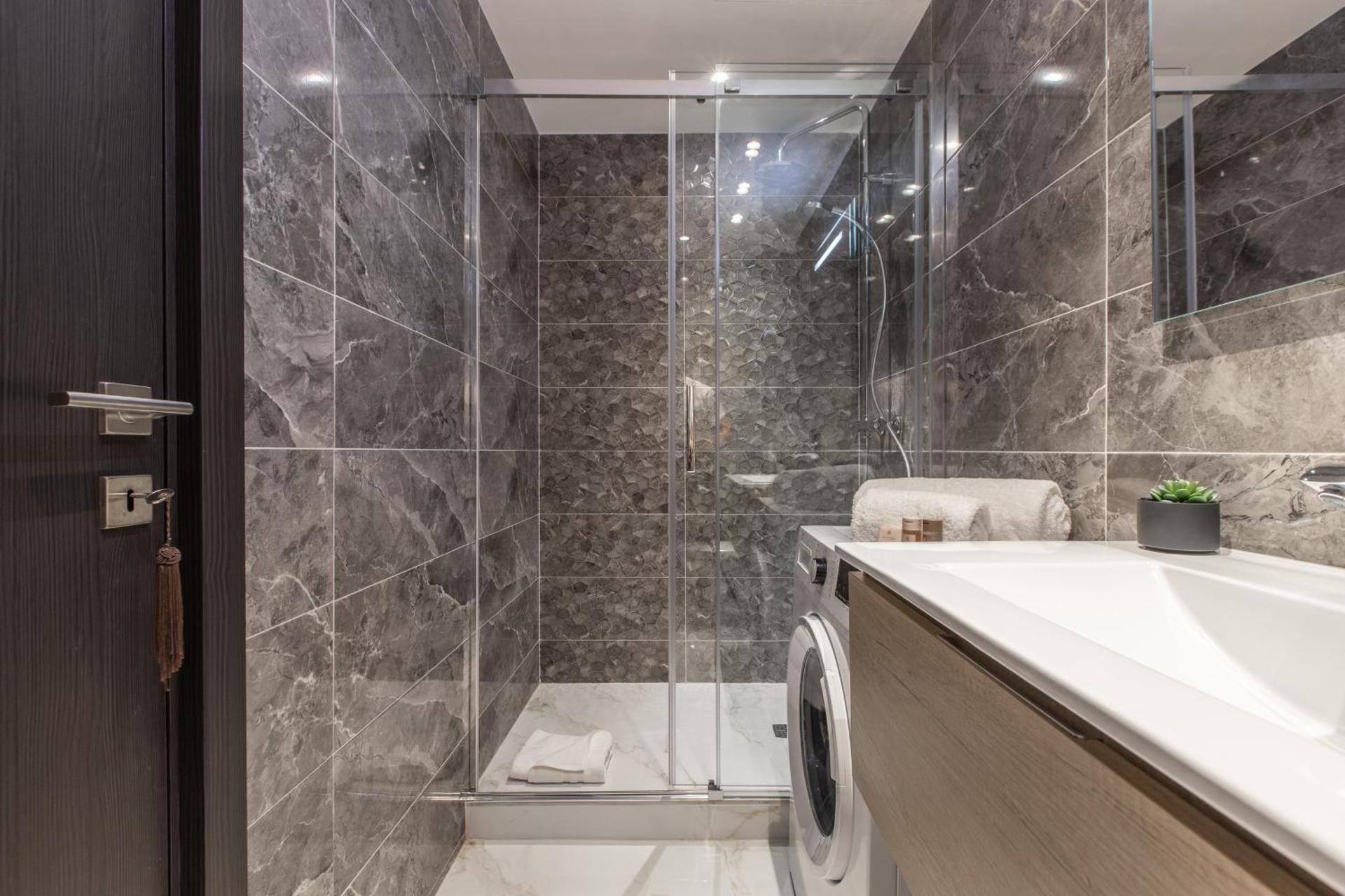 Residence Topaze - Central - Luxurious - 50m Croisette Palais - LRA CANNES AMETHYSTE One-Bedroom Apartment 2