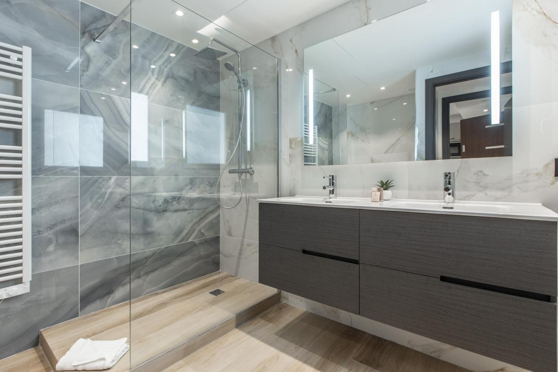 EMERAUDE Three-Bedroom Apartment