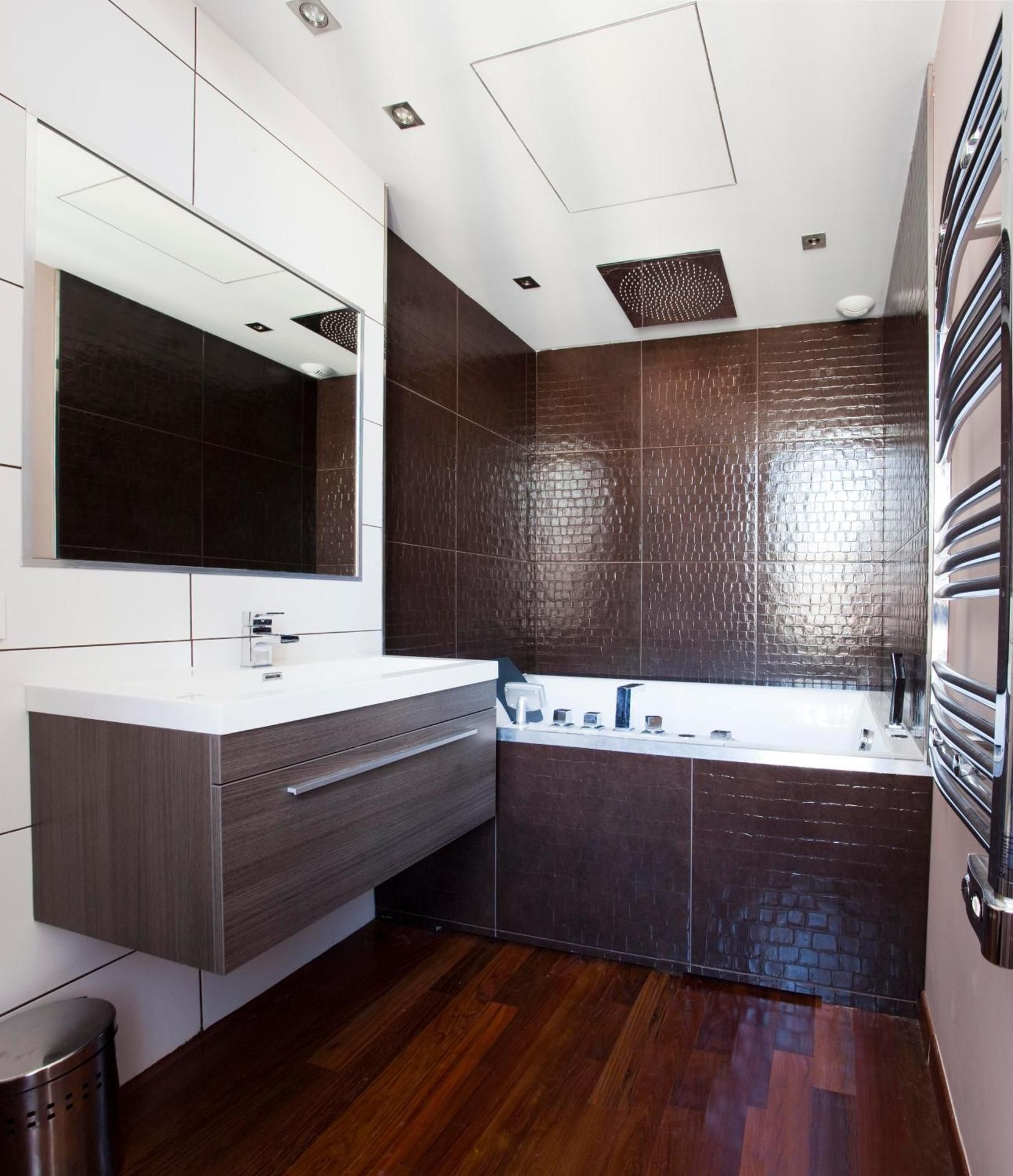 Residence Du Louvre LUXURY - Premium Four-Bedroom Apartment with Sea view and sauna and jacuzzi and barbecue 2