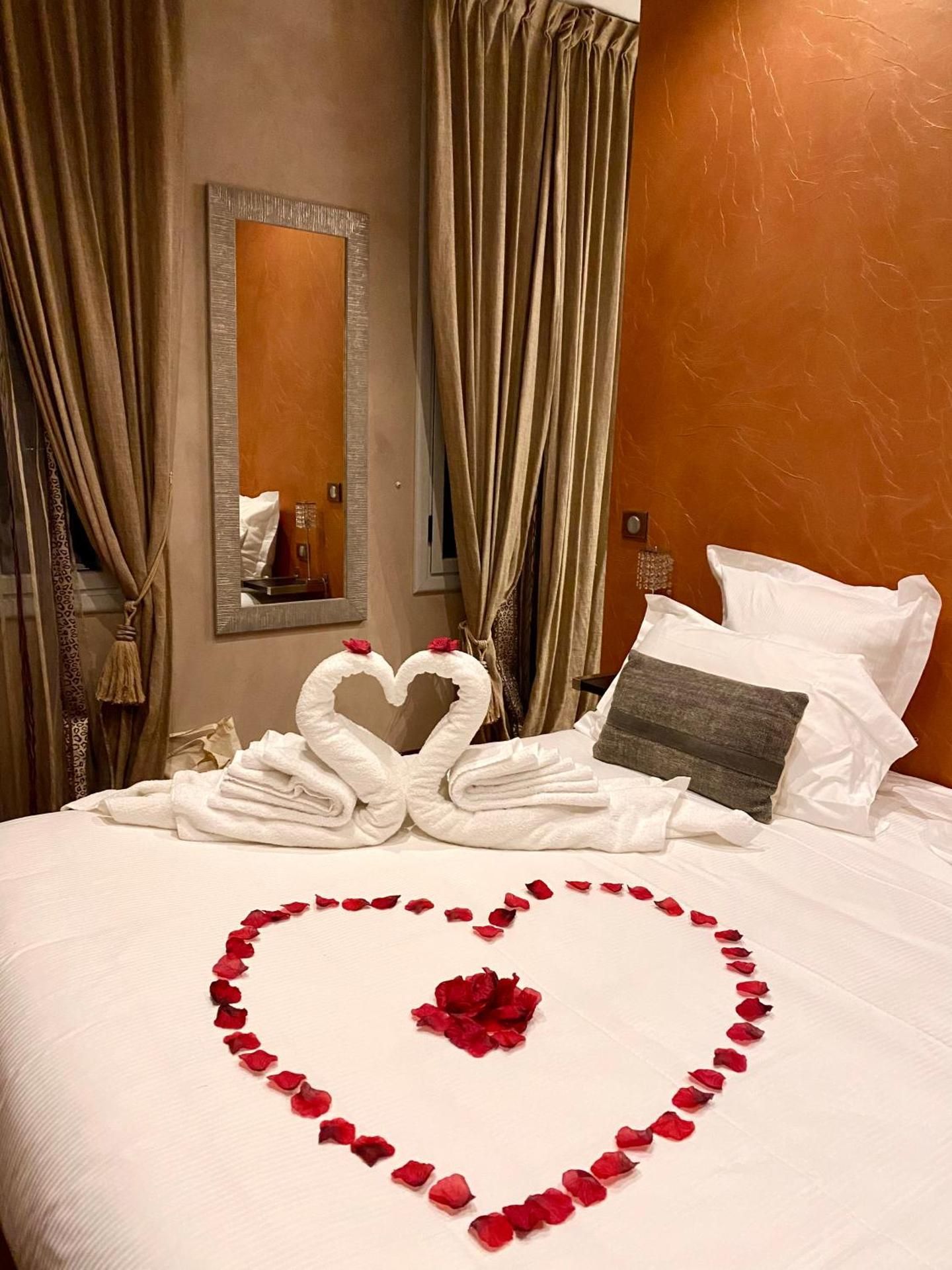 Residence Du Louvre LUXURY - Premium Four-Bedroom Apartment with Sea view and sauna and jacuzzi and barbecue