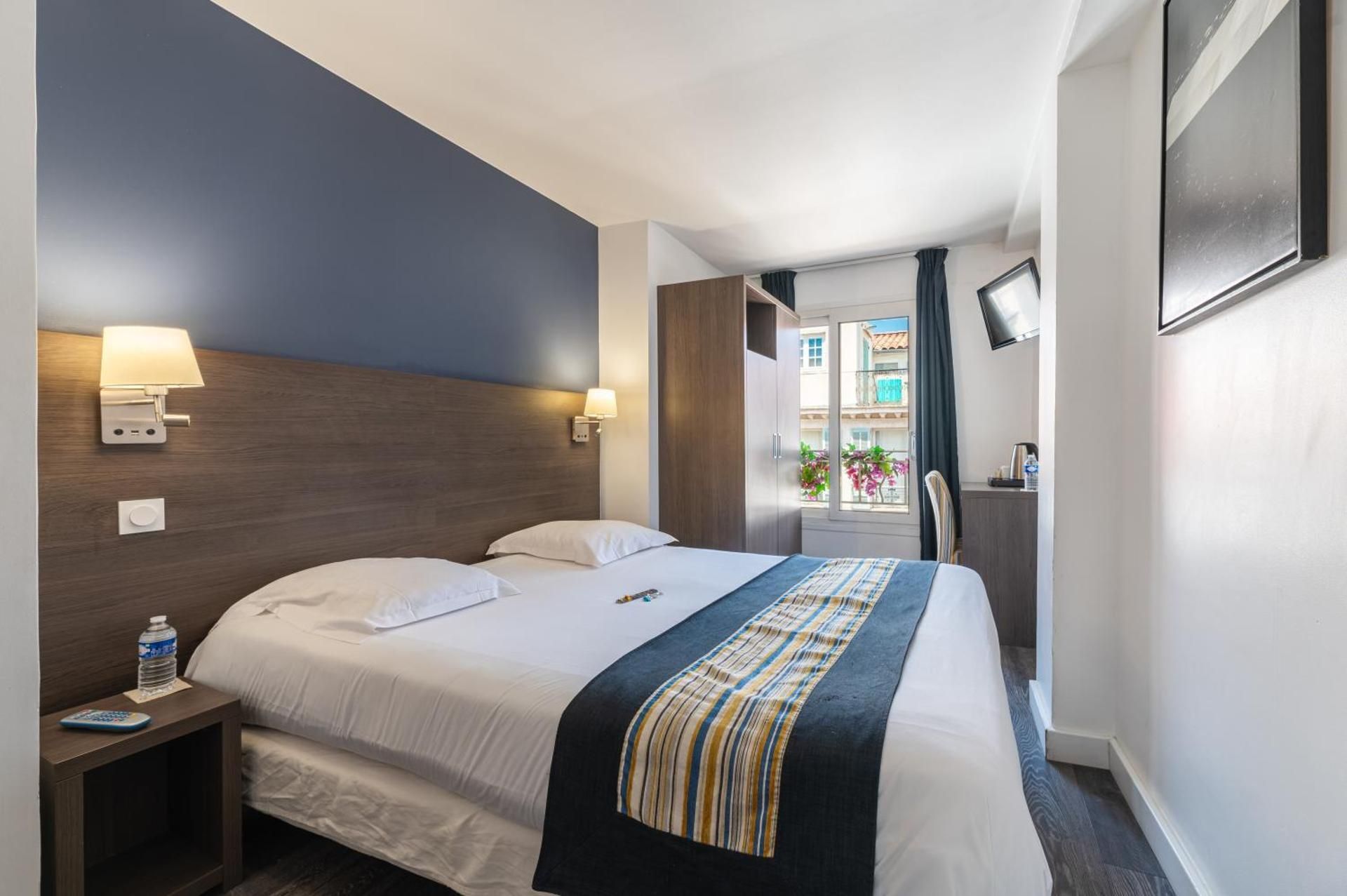 Hotel Hoche Standard Double Room 2