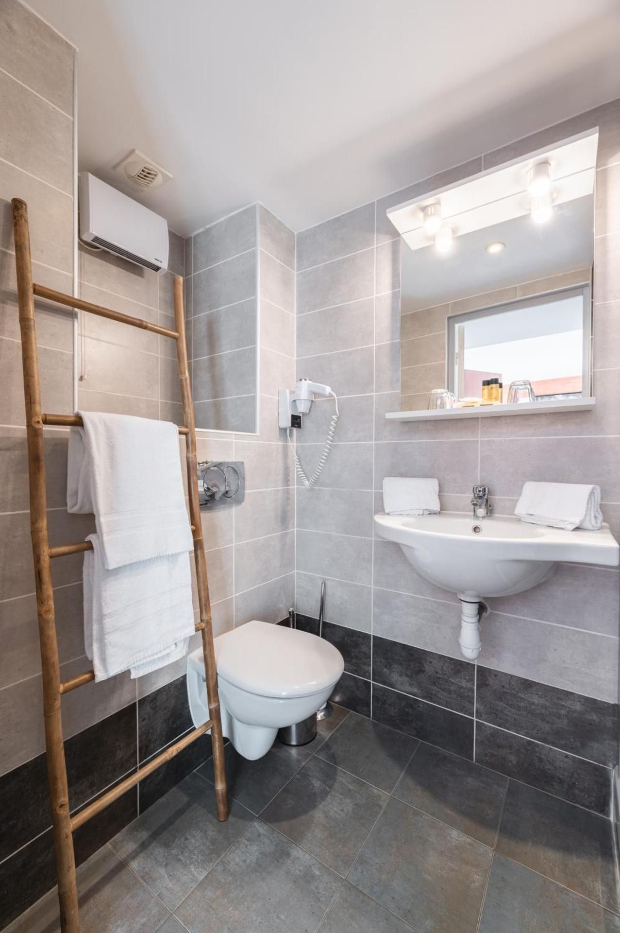 Hotel Hoche Superior Double Room with Terrace 3