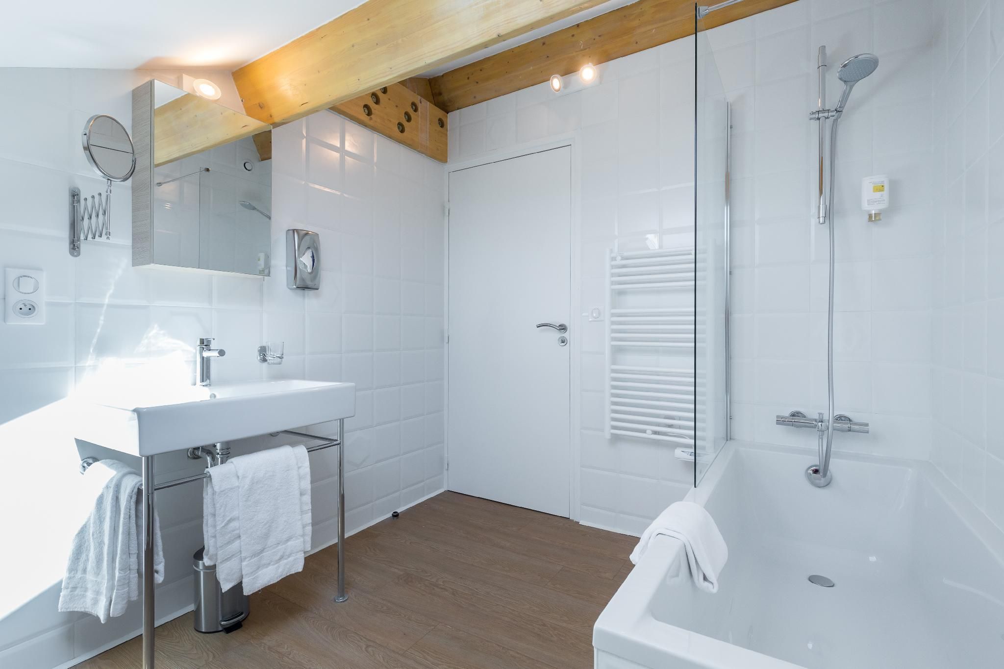 Florella Jean Jaures Apartment 1-Bedroom Apartment