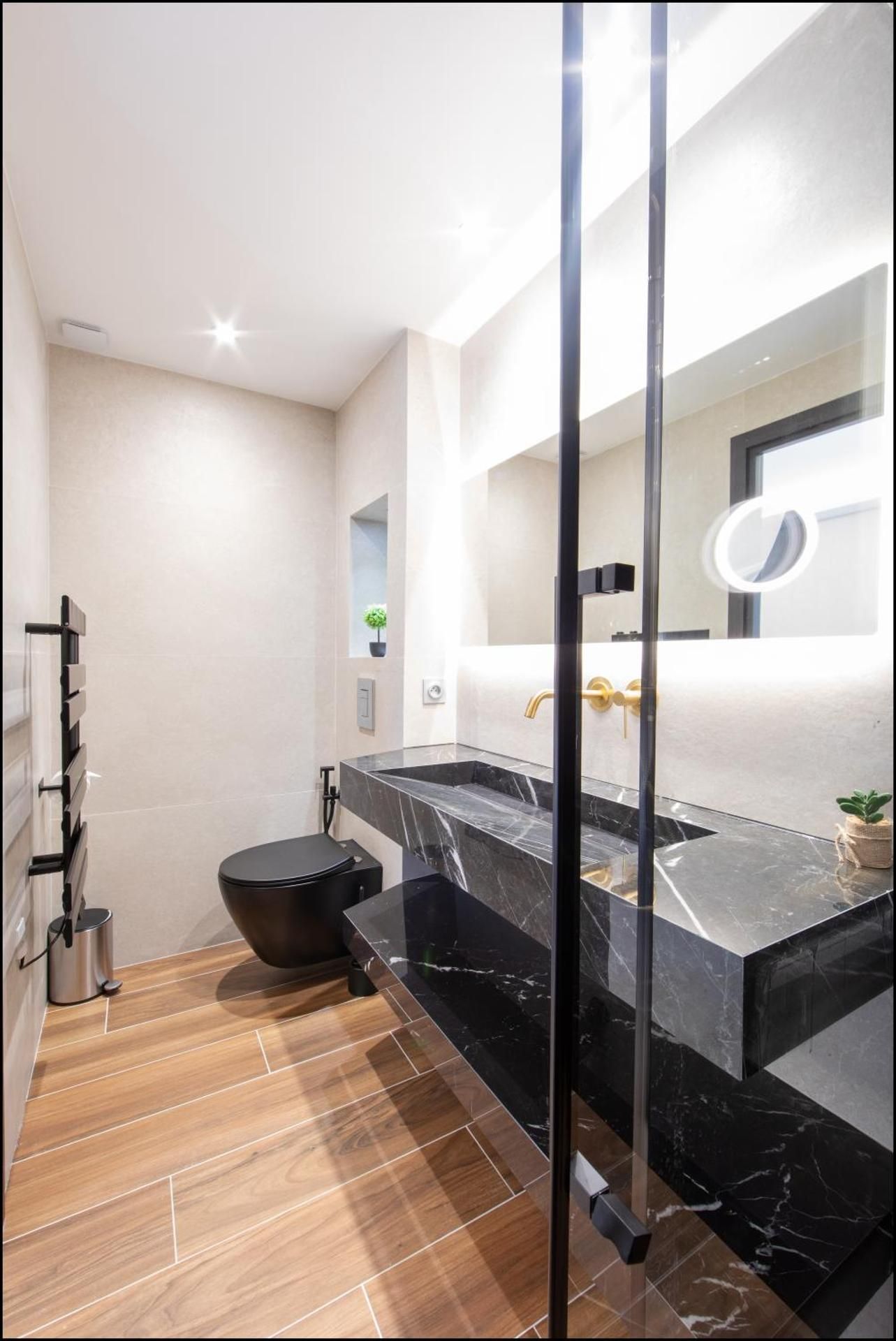 DELTA - Four-Bedroom Suite with balcony