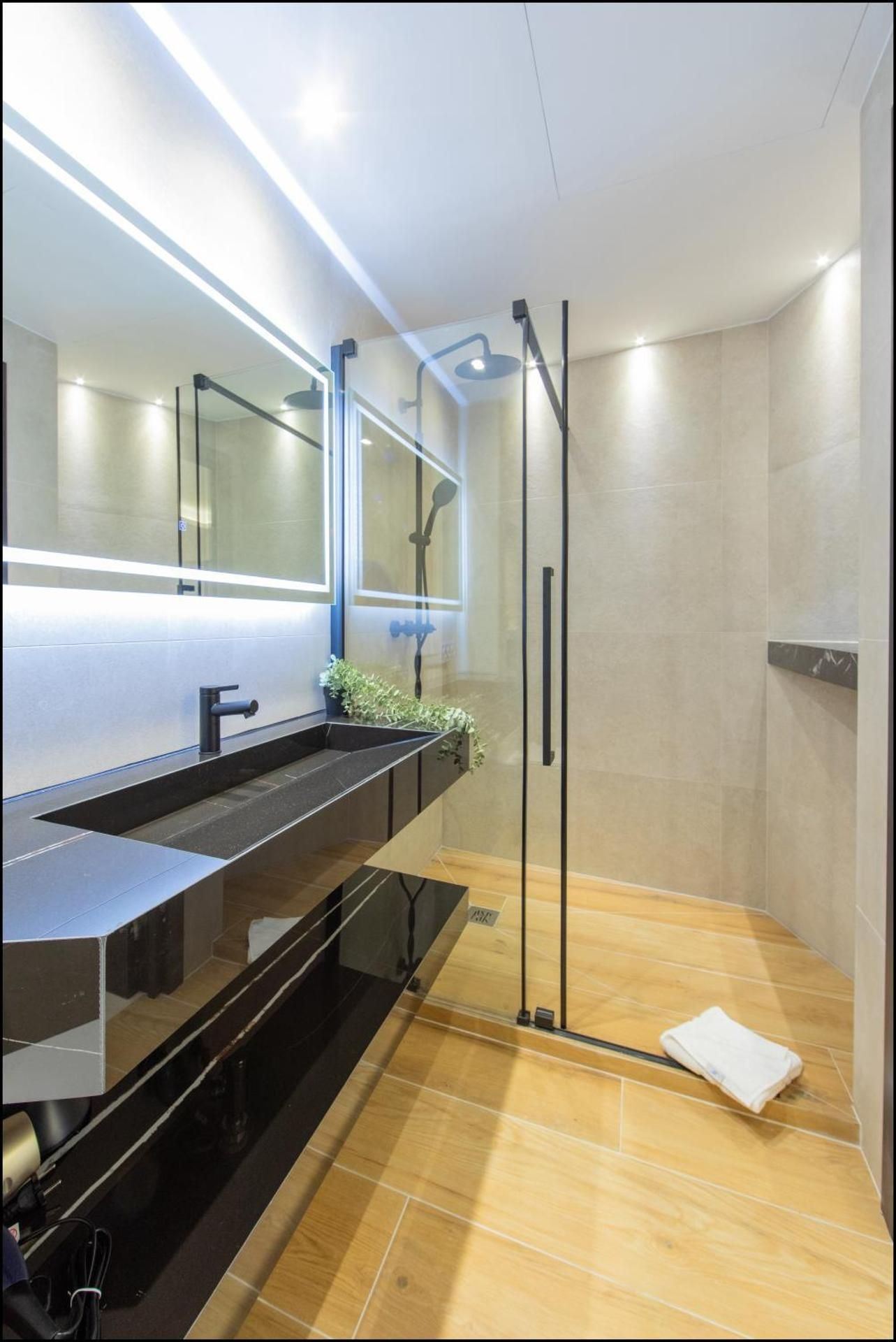 GAMMA -  Four-Bedroom Suite with balcony