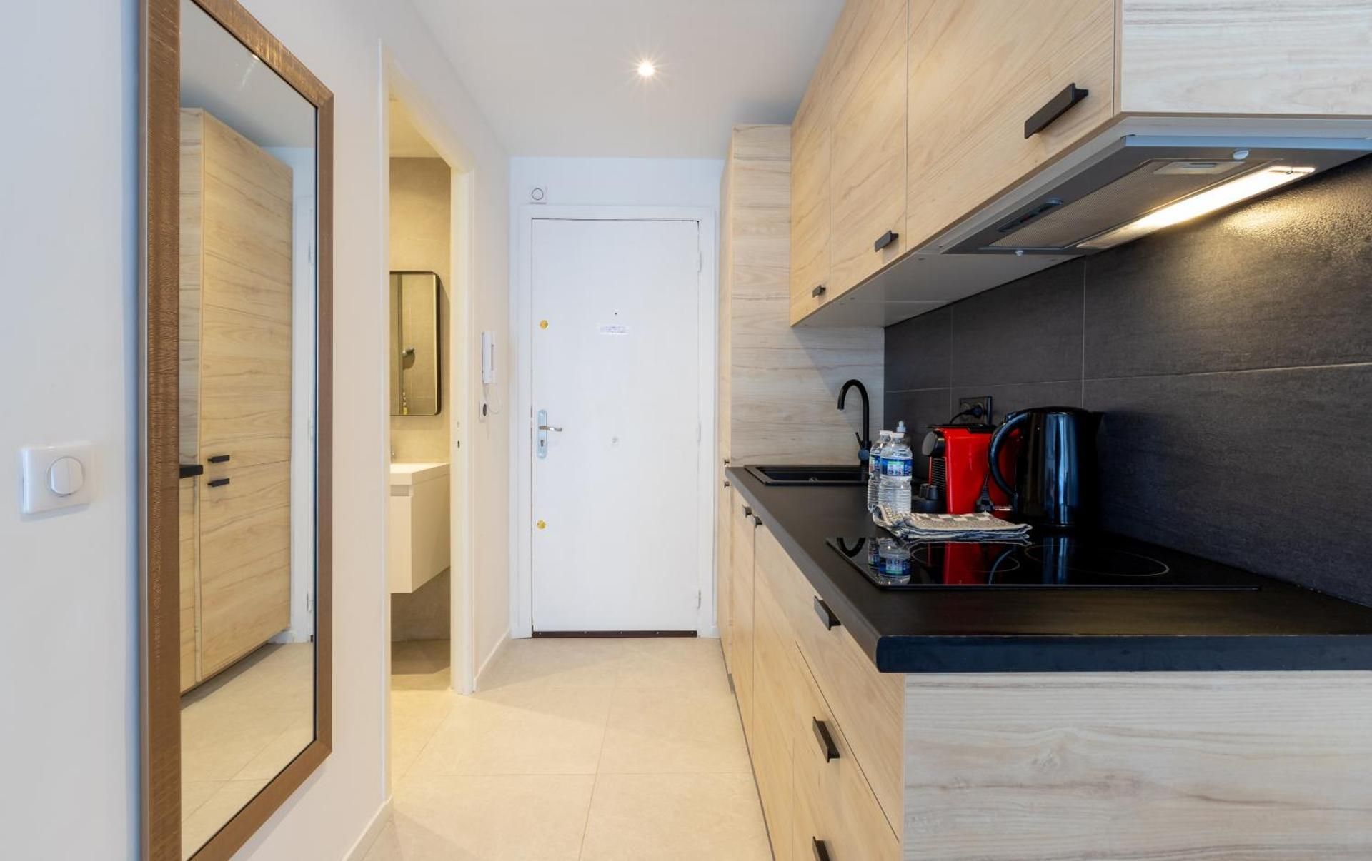 City view Studio with Terrace 3