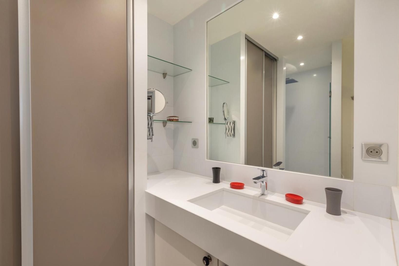 City View 1 bedroom Apartment with Terrace 1