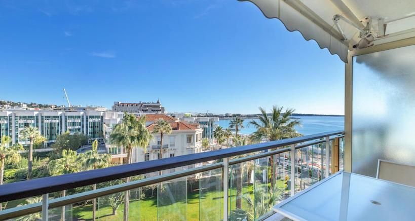 Sea View 1 bedroom Apartment with Terrace 1