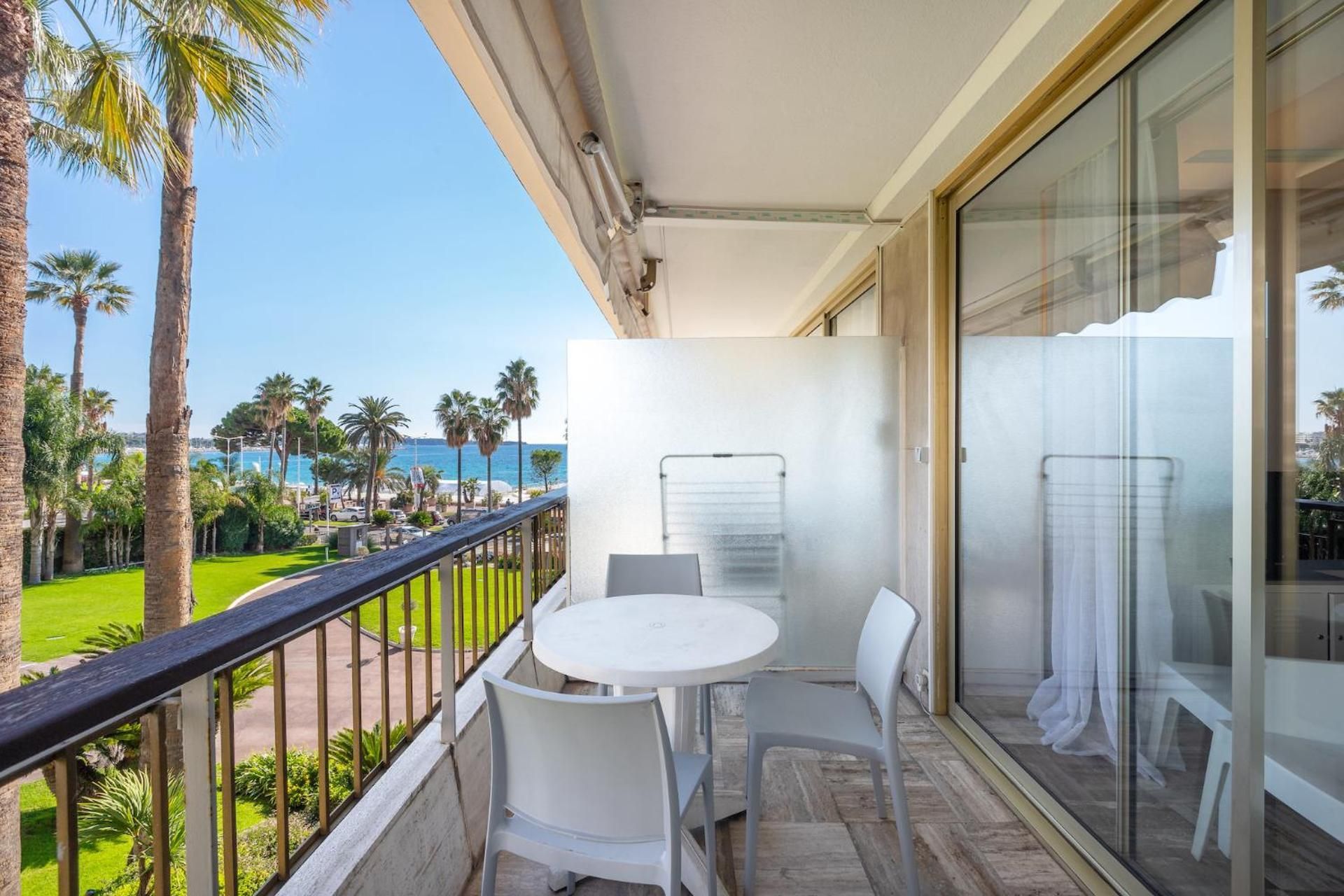 Sea view Studio with Terrace 8