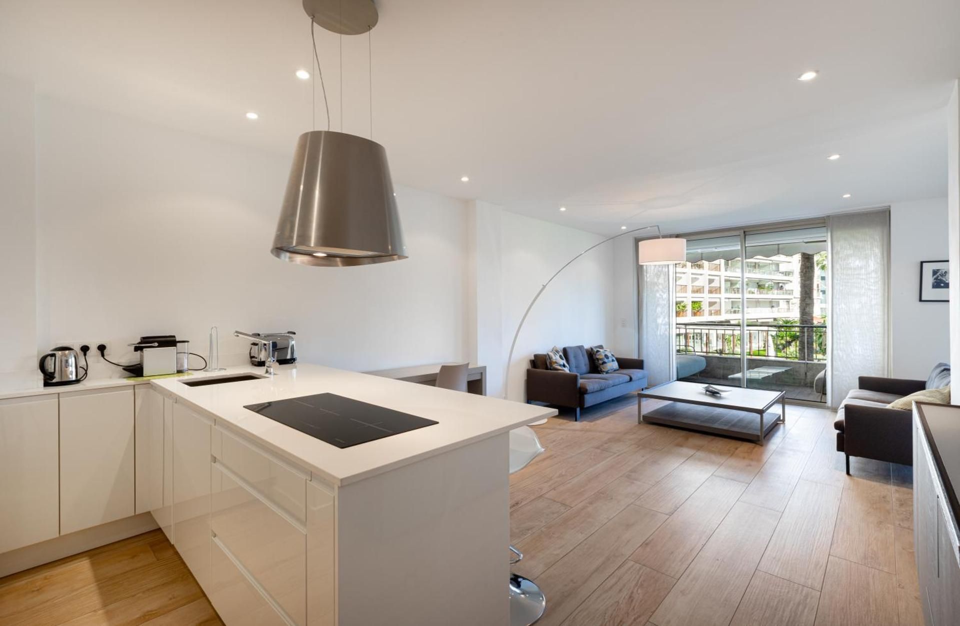 City view Three-Bedroom Apartment