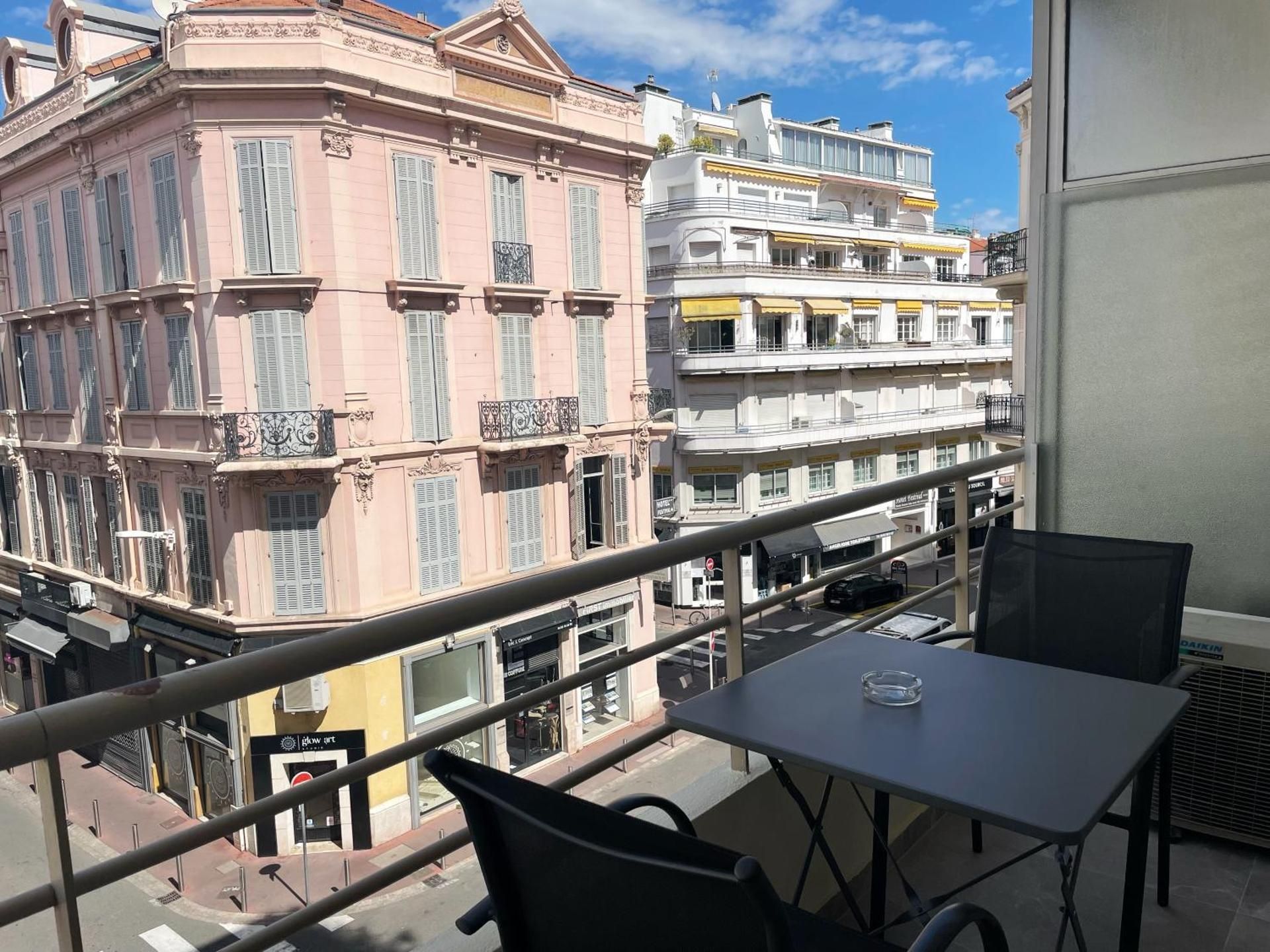 City view Studio with Terrace 14