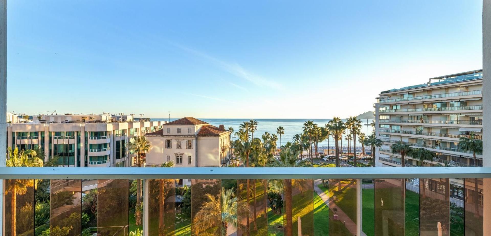 Sea view Studio with Terrace 3