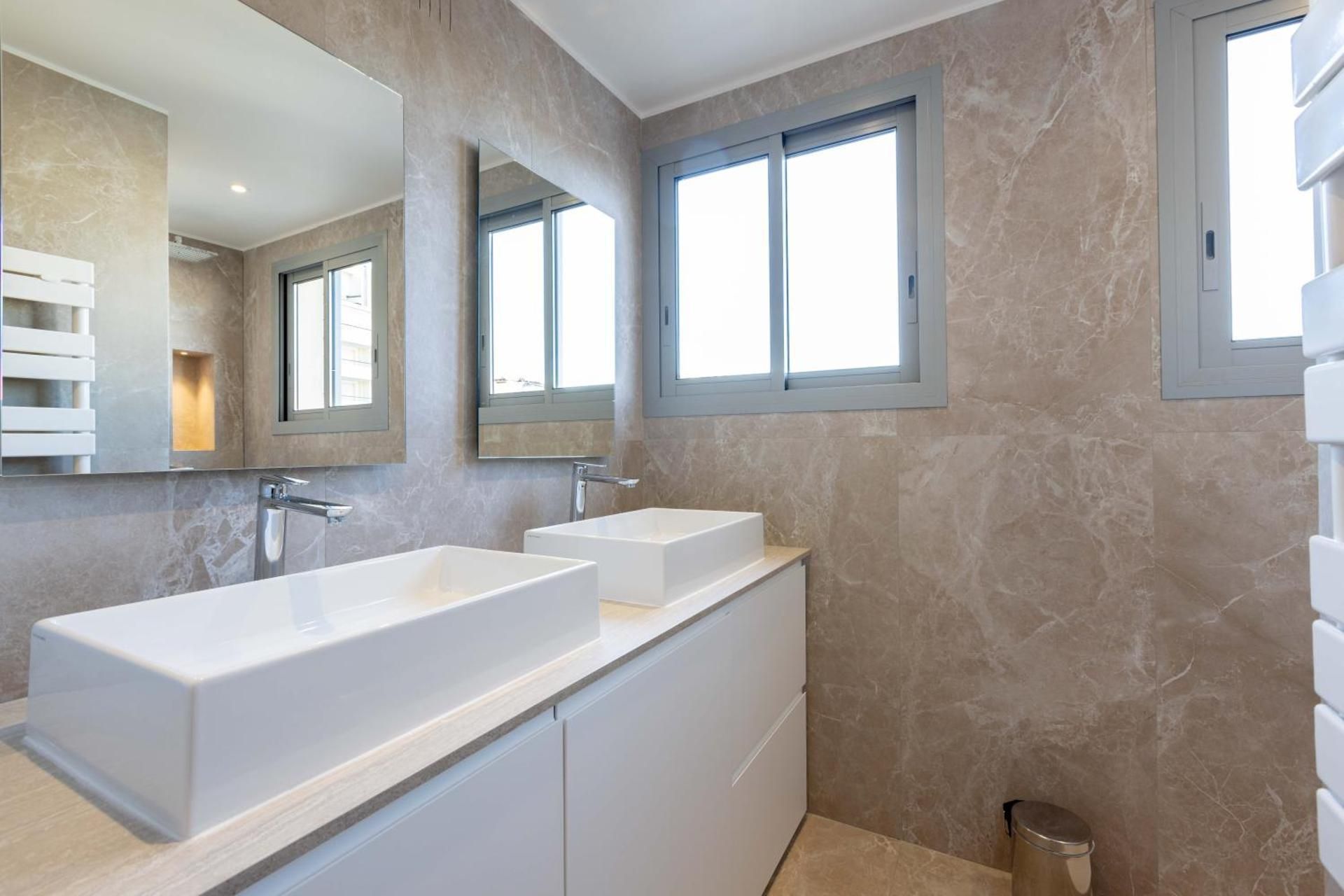 2 bedrooms apartment with terrace