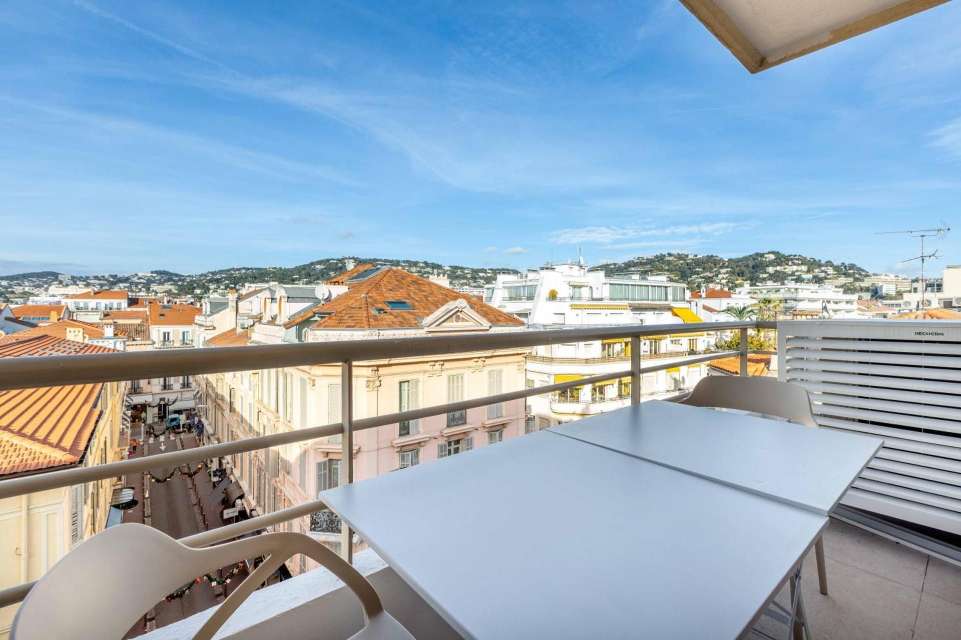 2 bedrooms apartment with terrace