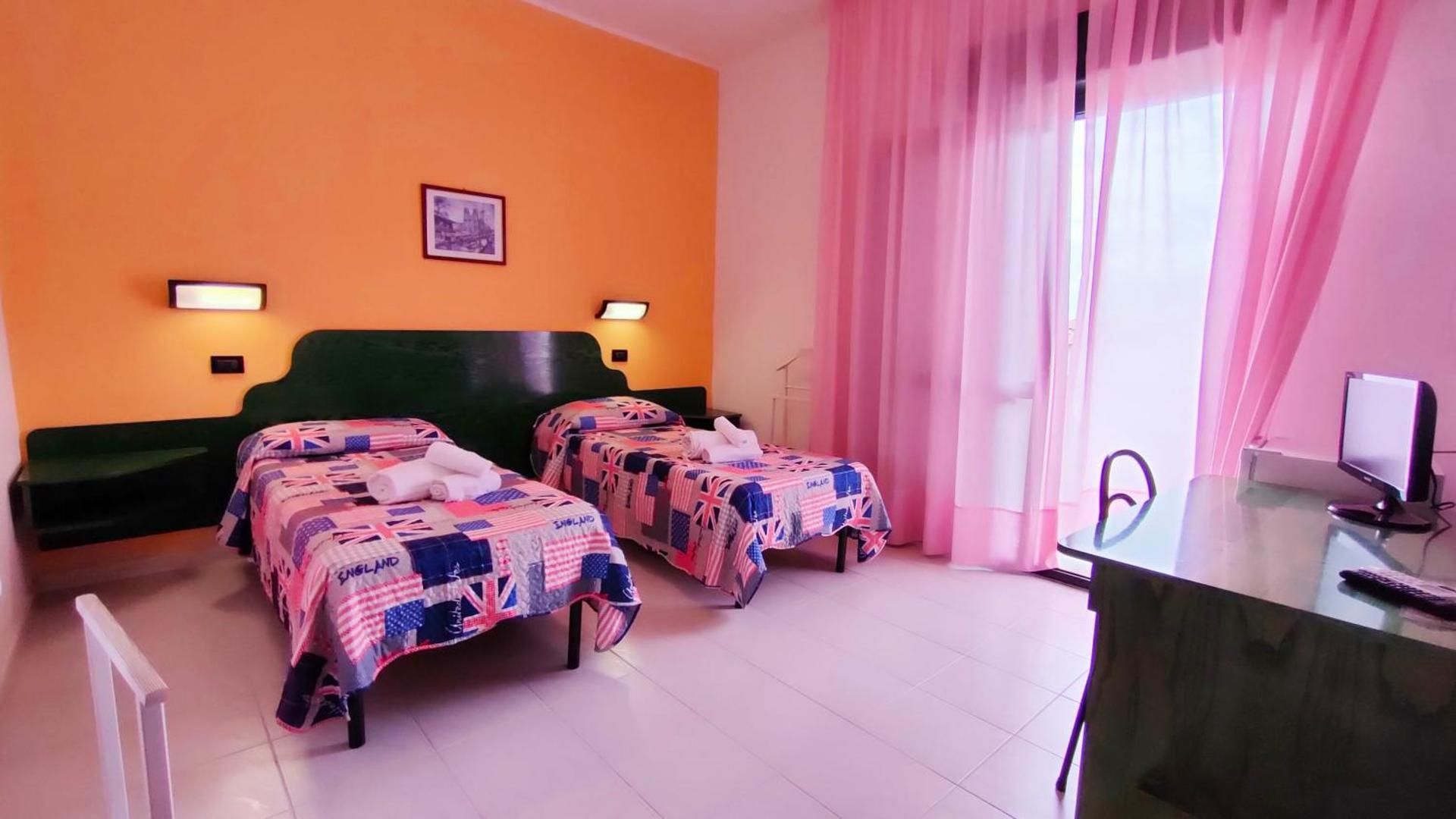 Twin Room with Private Bathroom