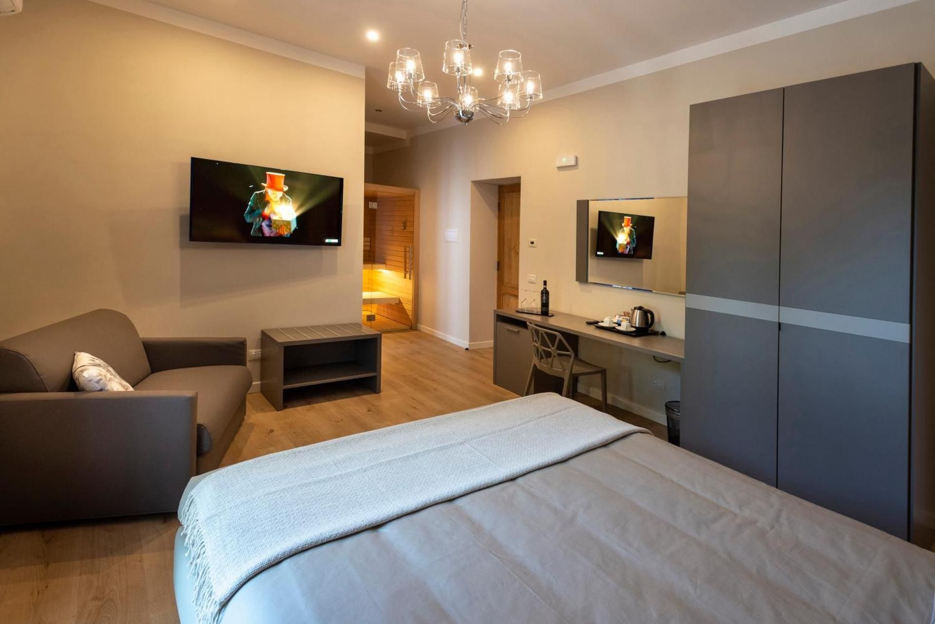 VILLA BERNASCONI Double Room with Terrace 2